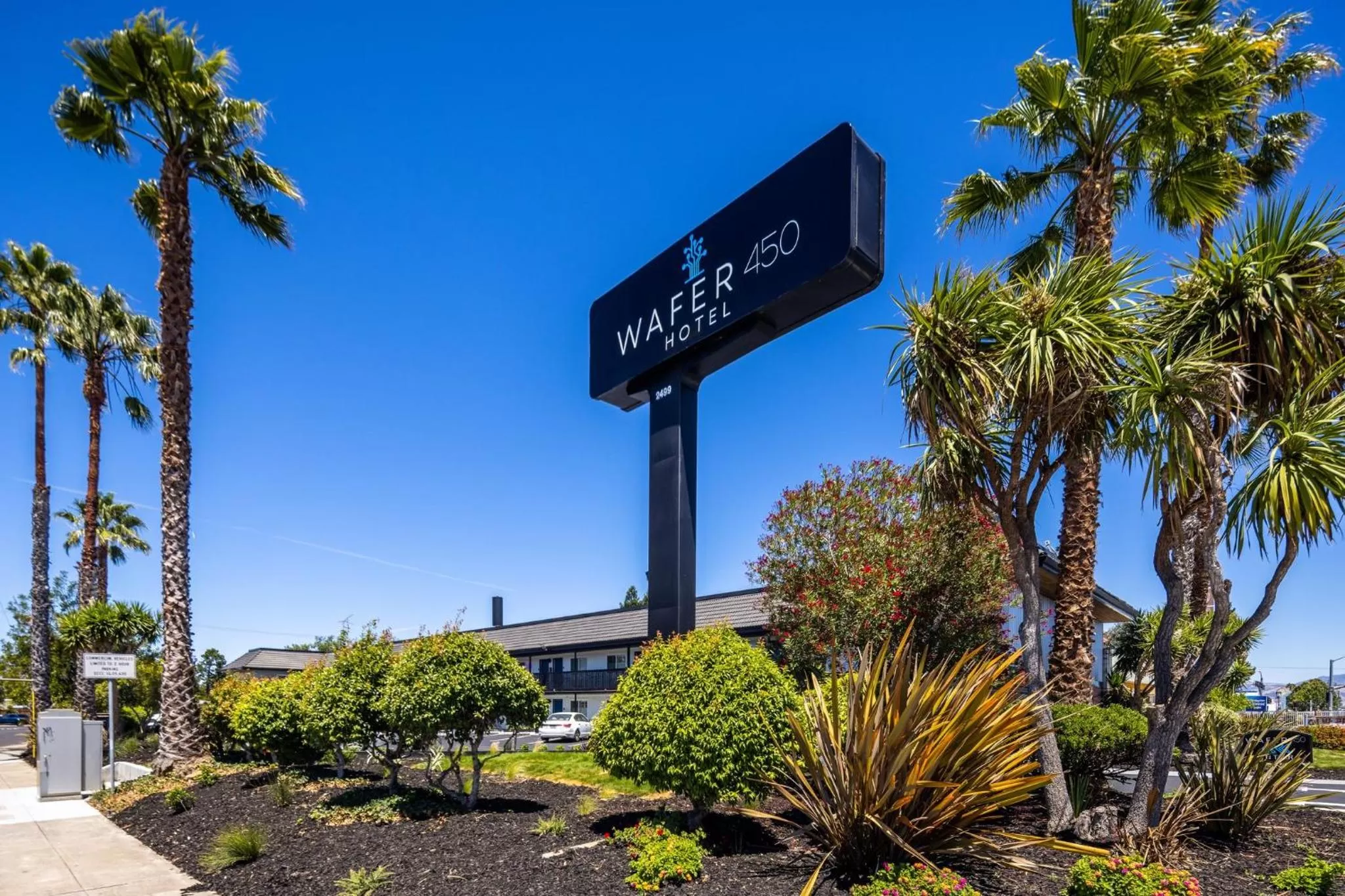 Logo/Certificate/Sign in WAFER 450 Hotel