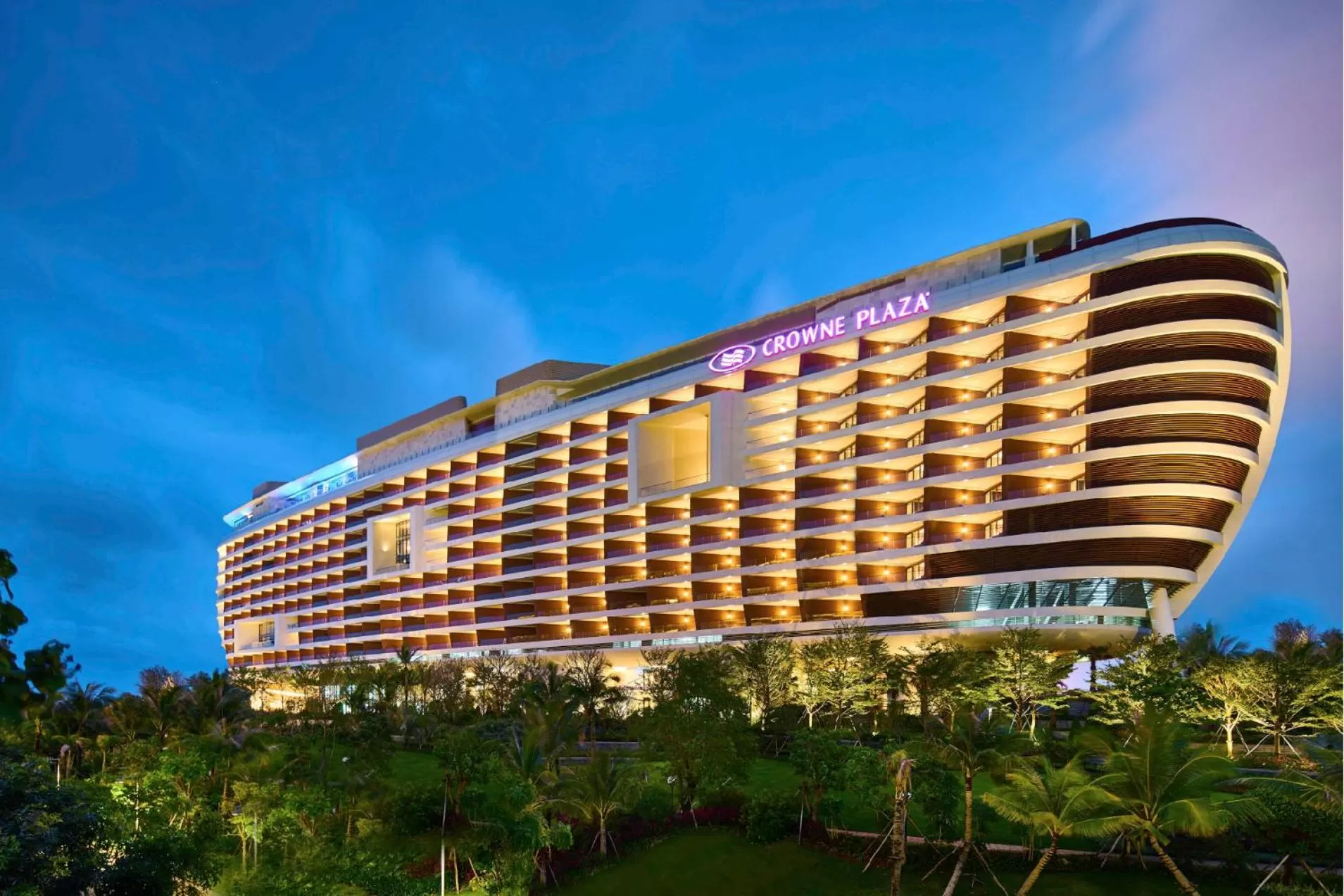 Property building in Crowne Plaza Sanya Haitang Bay Resort by IHG
