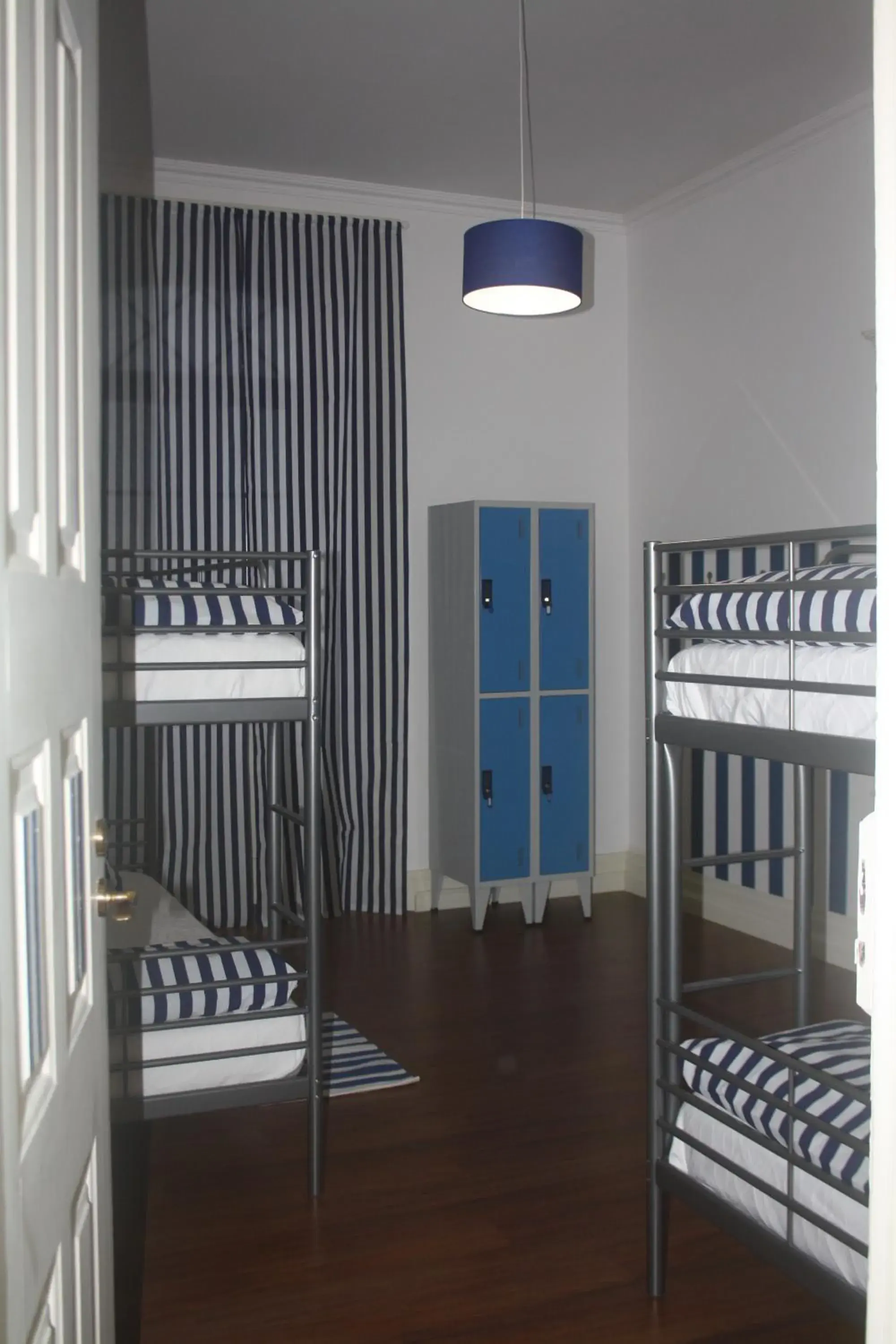 4-Bed Mixed Dormitory Room - single occupancy in Hostel 402 4-Bed Mixed Dormitory Room - single occupancy in Hostel 402