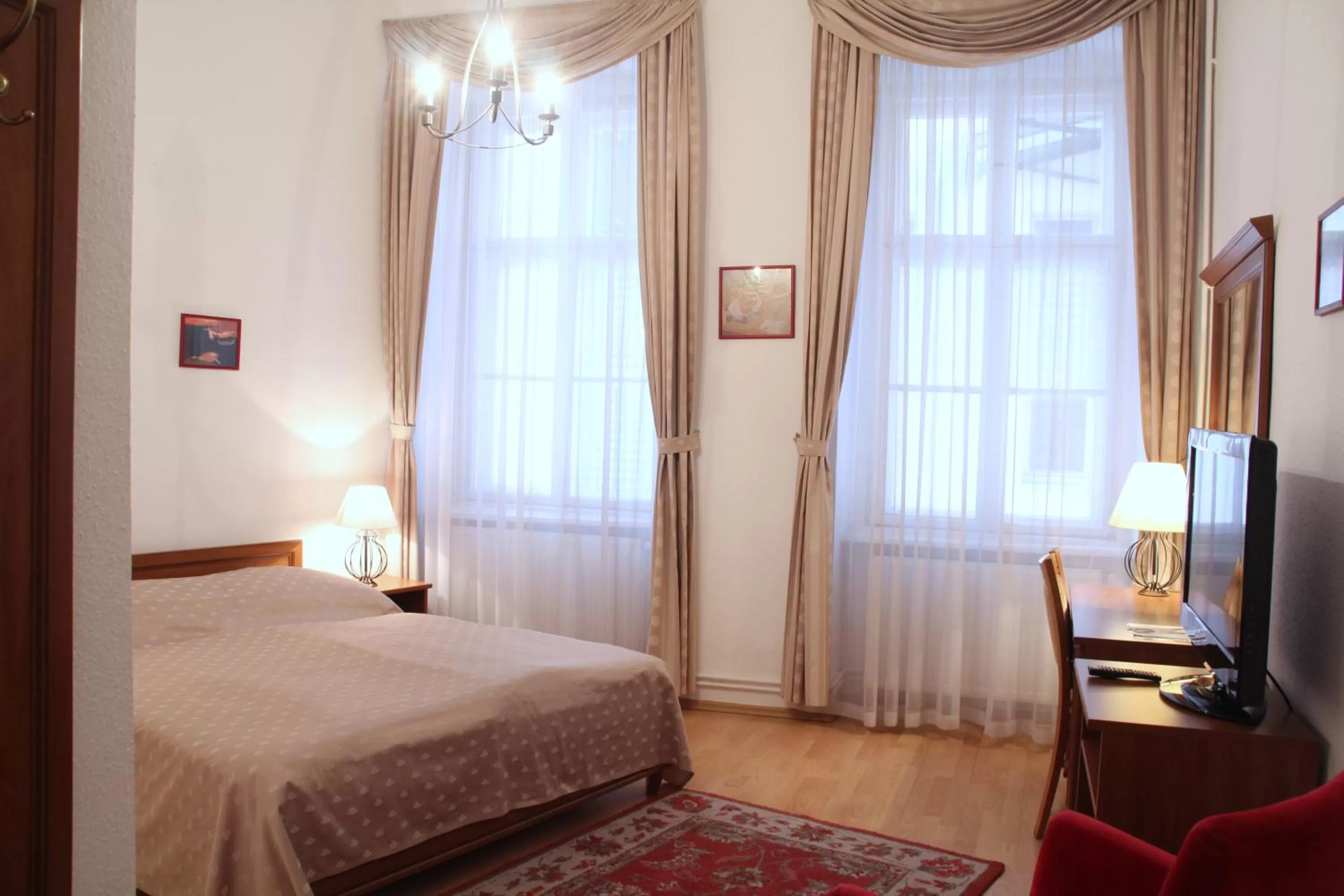 Photo of the whole room in Kalvin House Budapest