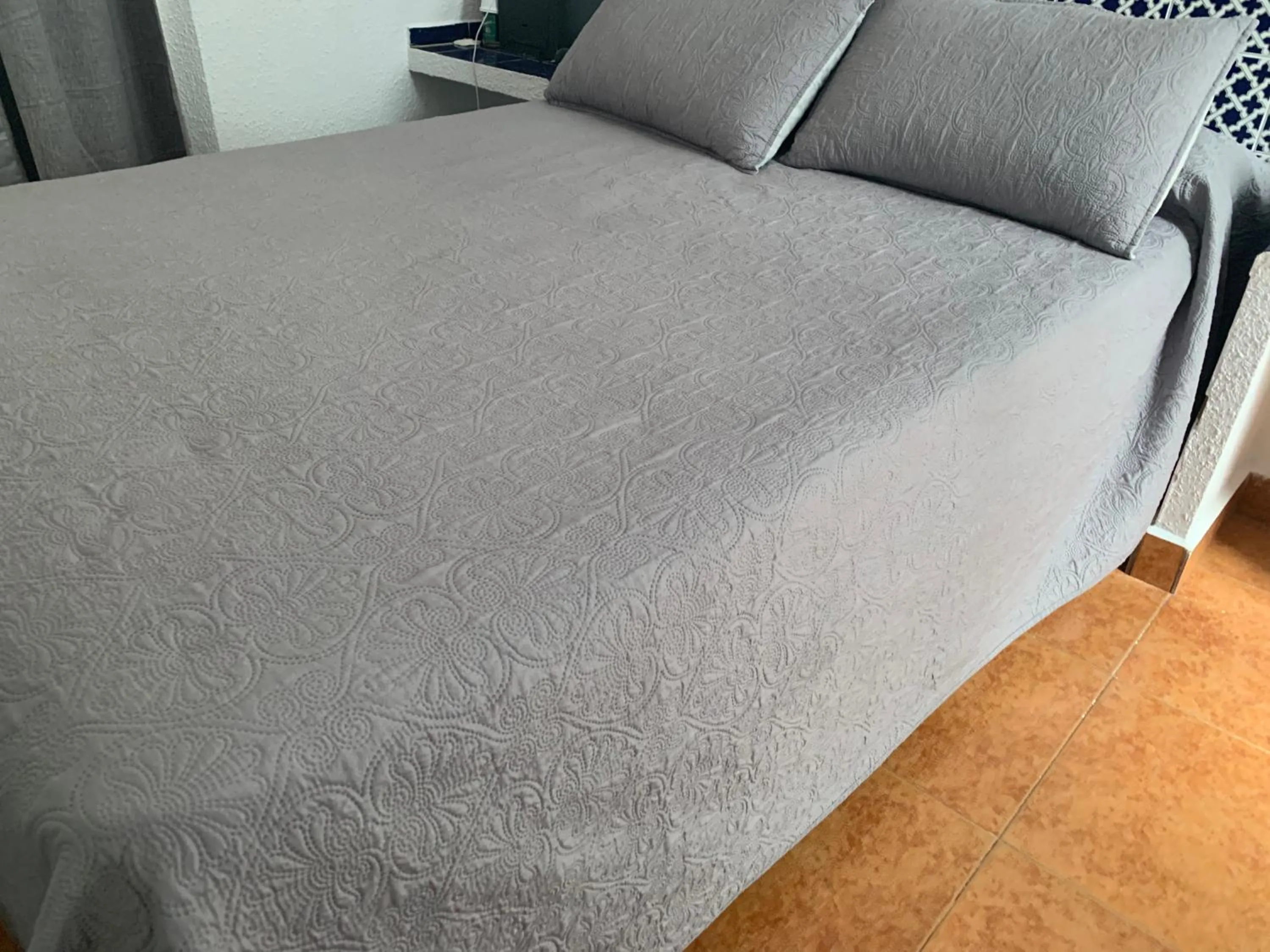 Bedroom, Bed in Hostal Alcobia