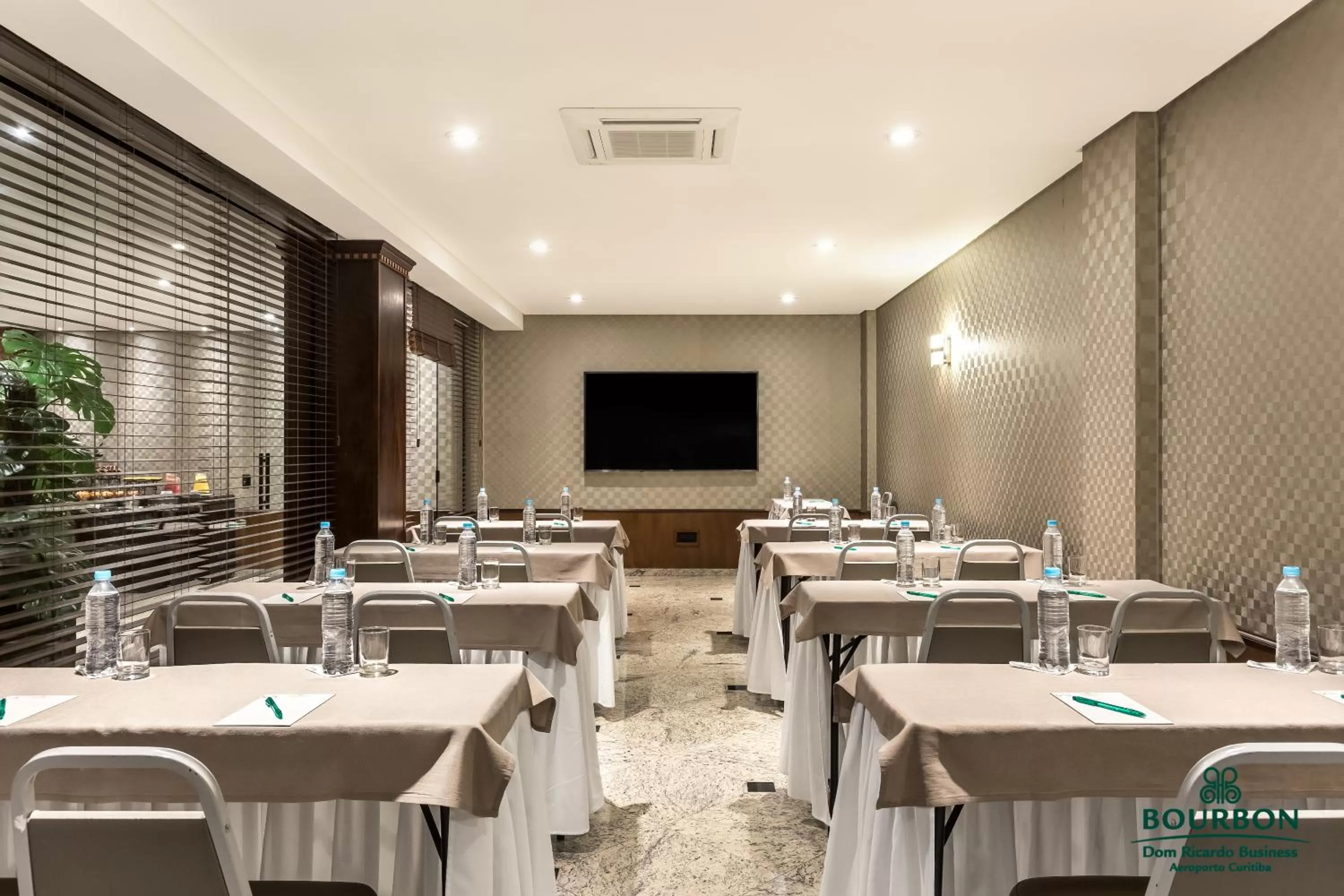 Meeting/conference room in Bourbon Dom Ricardo Aeroporto Curitiba Business Hotel