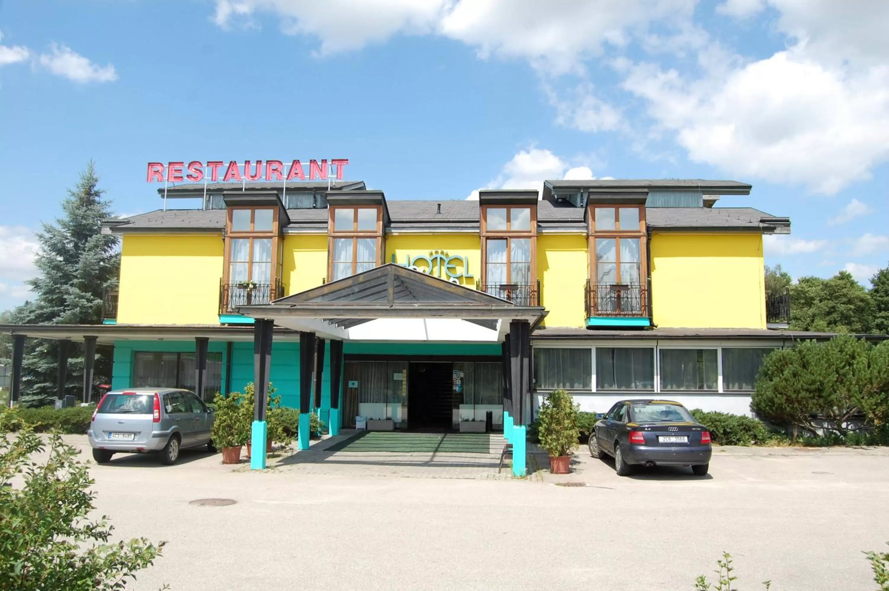 Facade/entrance, Property Building in Hotel Sloup
