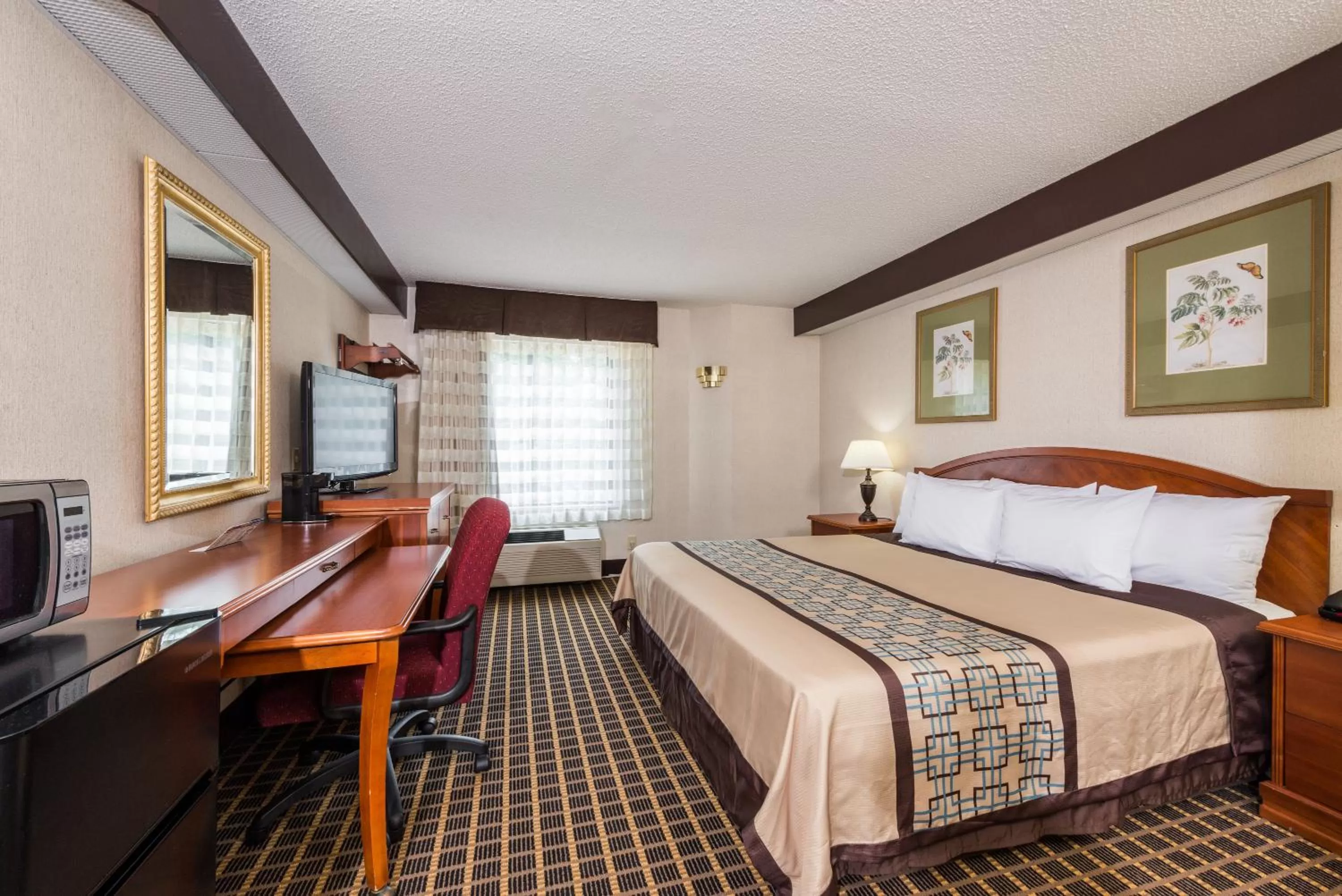 King Room - Non-Smoking in Days Inn by Wyndham Yadkinville