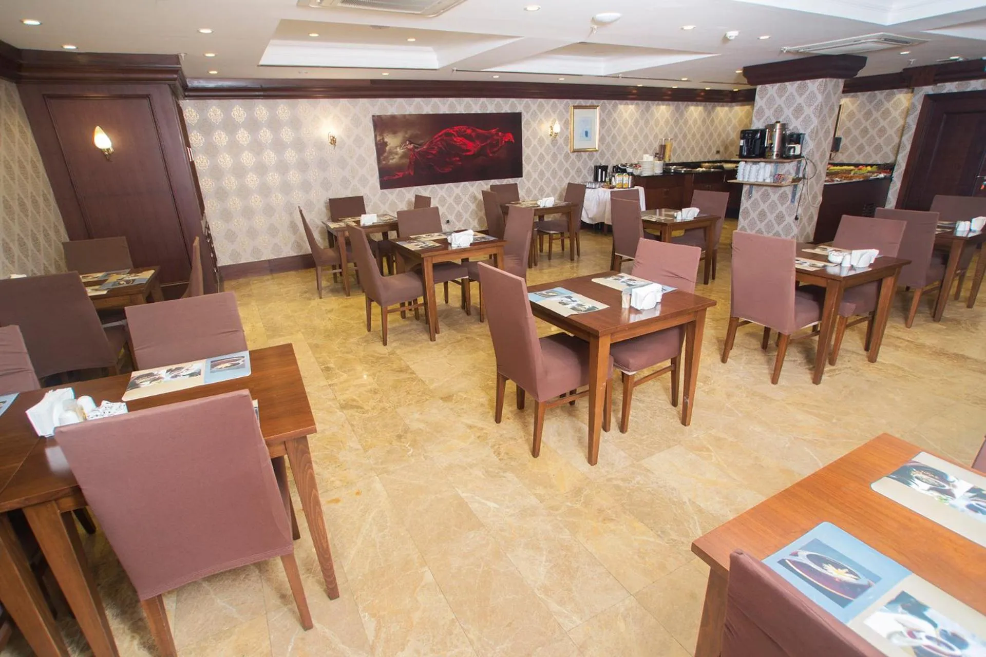 Restaurant/places to eat in Nova Plaza Boutique Hotel & Spa