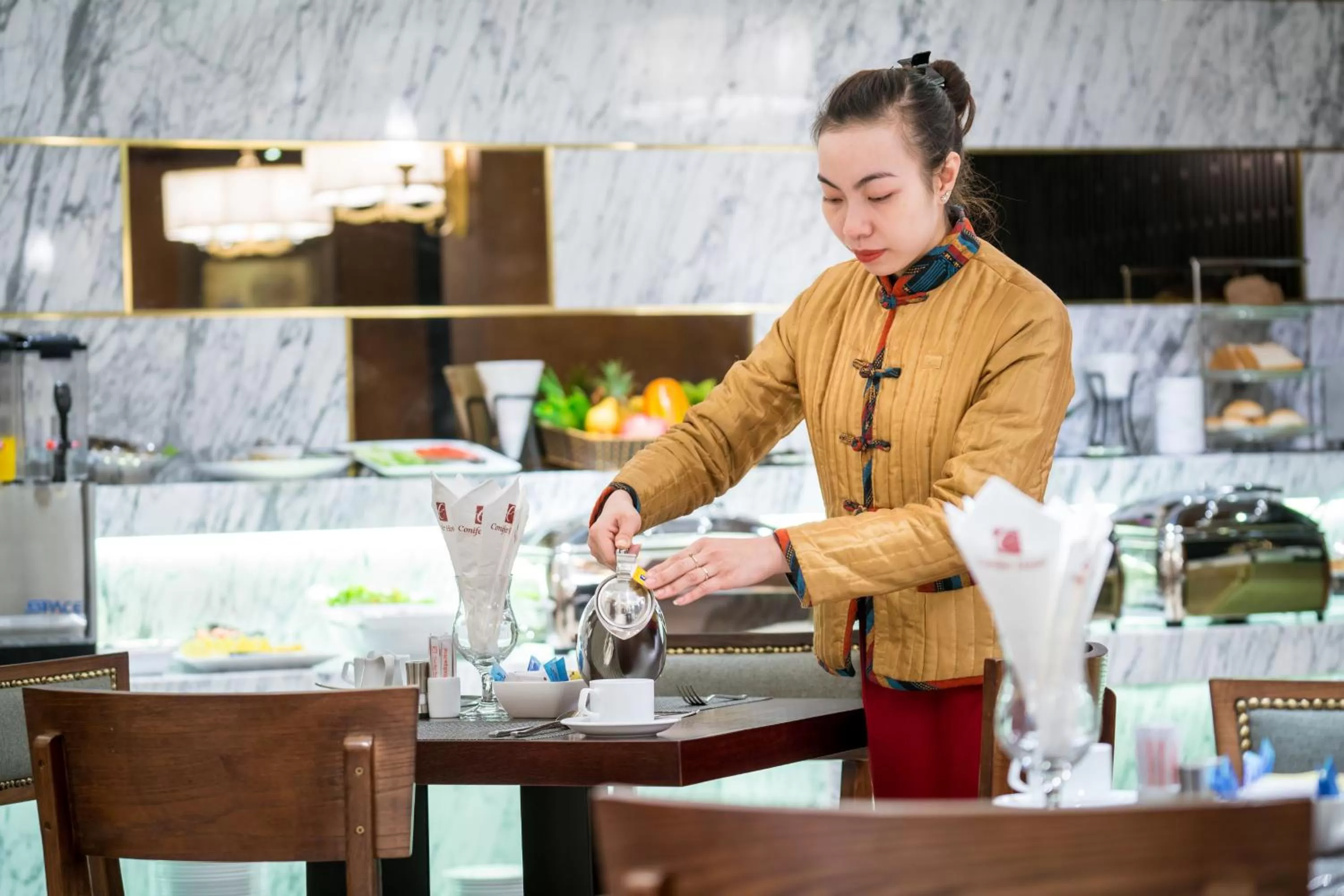 Restaurant/places to eat in Conifer Grand Hotel