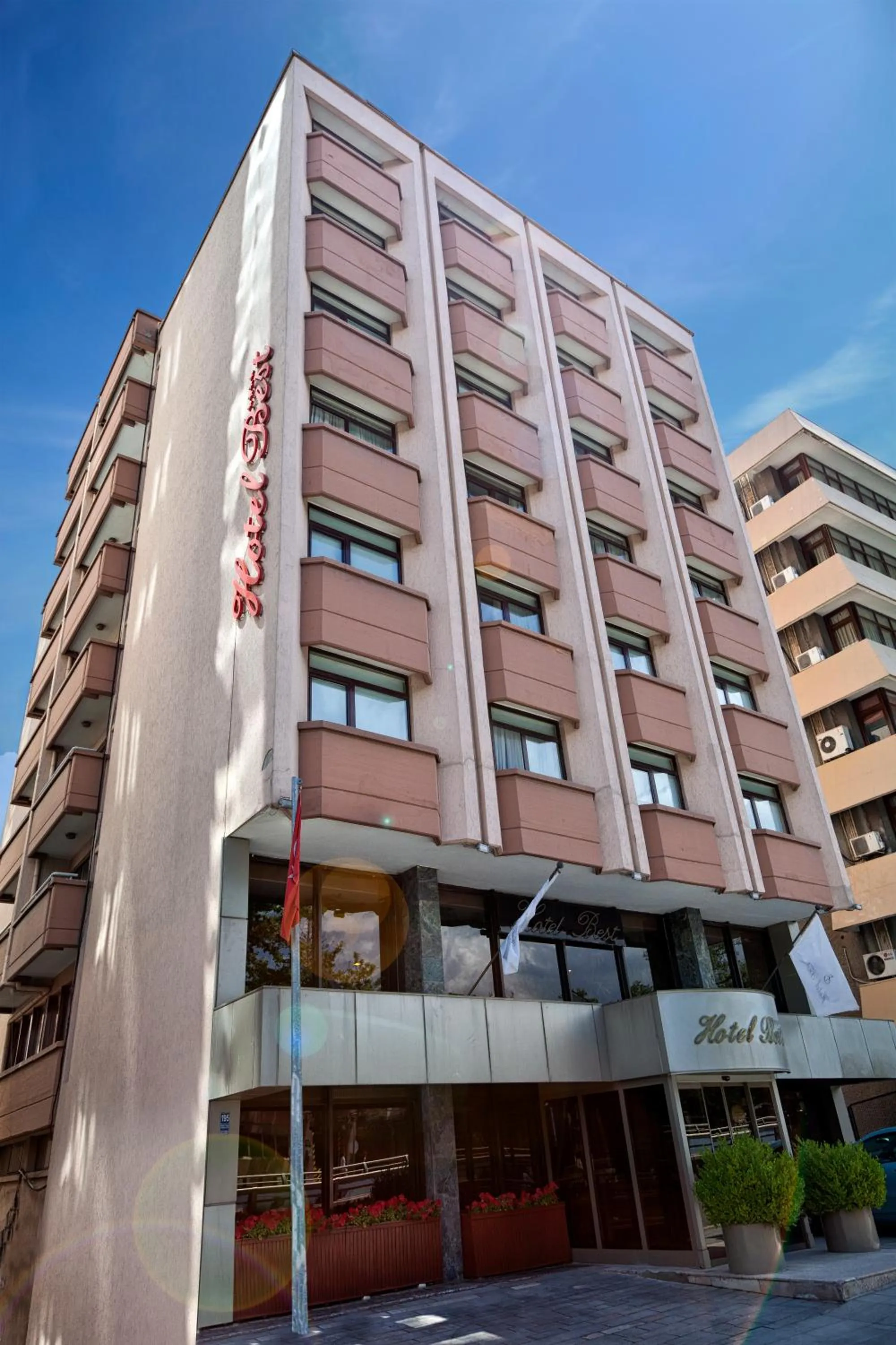 Property building in Hotel Best