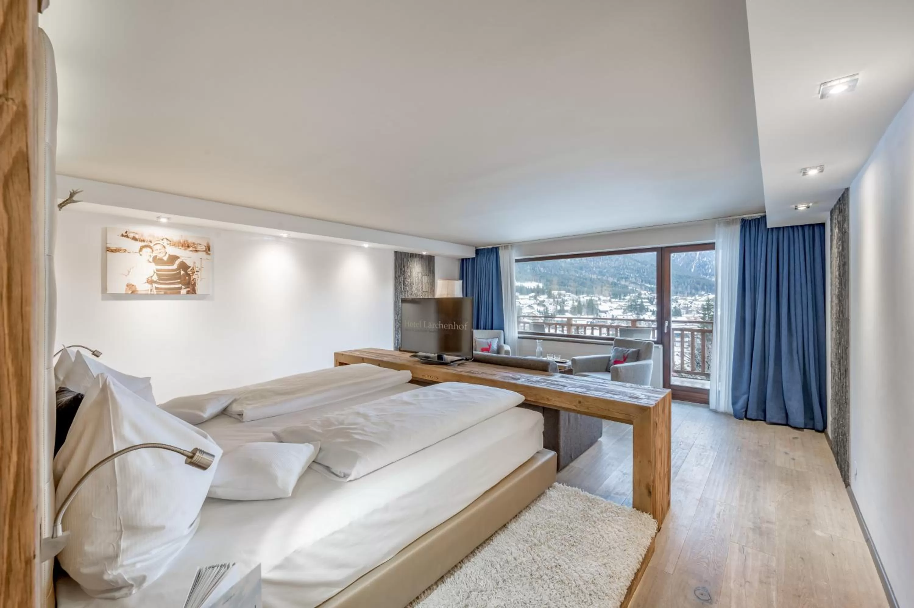 Photo of the whole room, Bed in Natur & Spa Hotel Lärchenhof