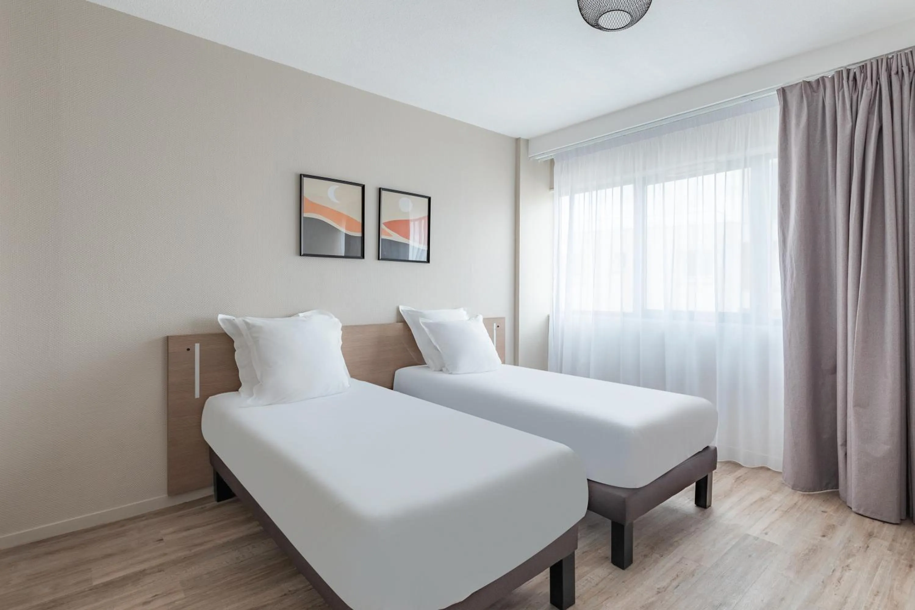 Bed in Appart'City Classic Bordeaux Centre