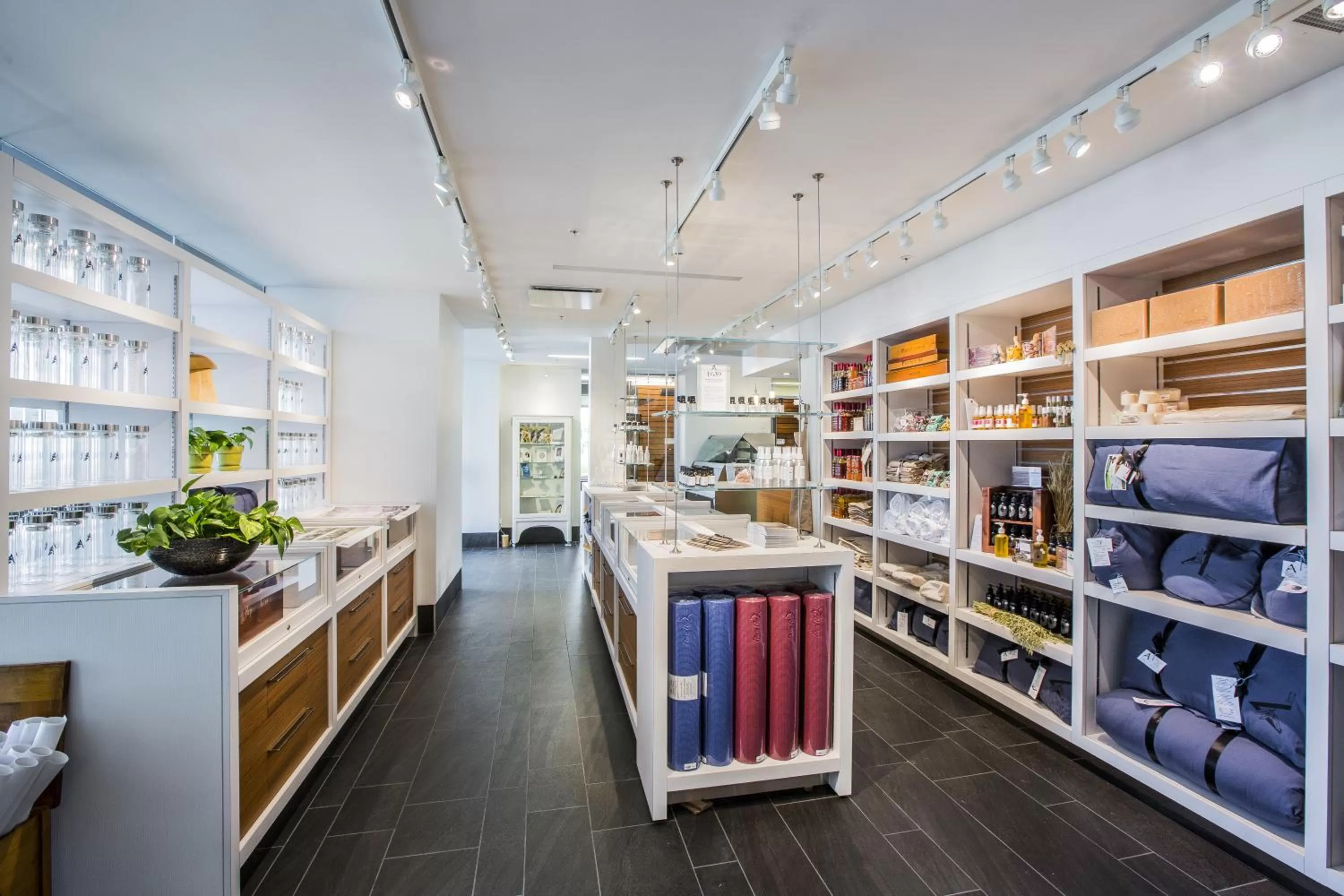 On-site shops in Monastère des Augustines