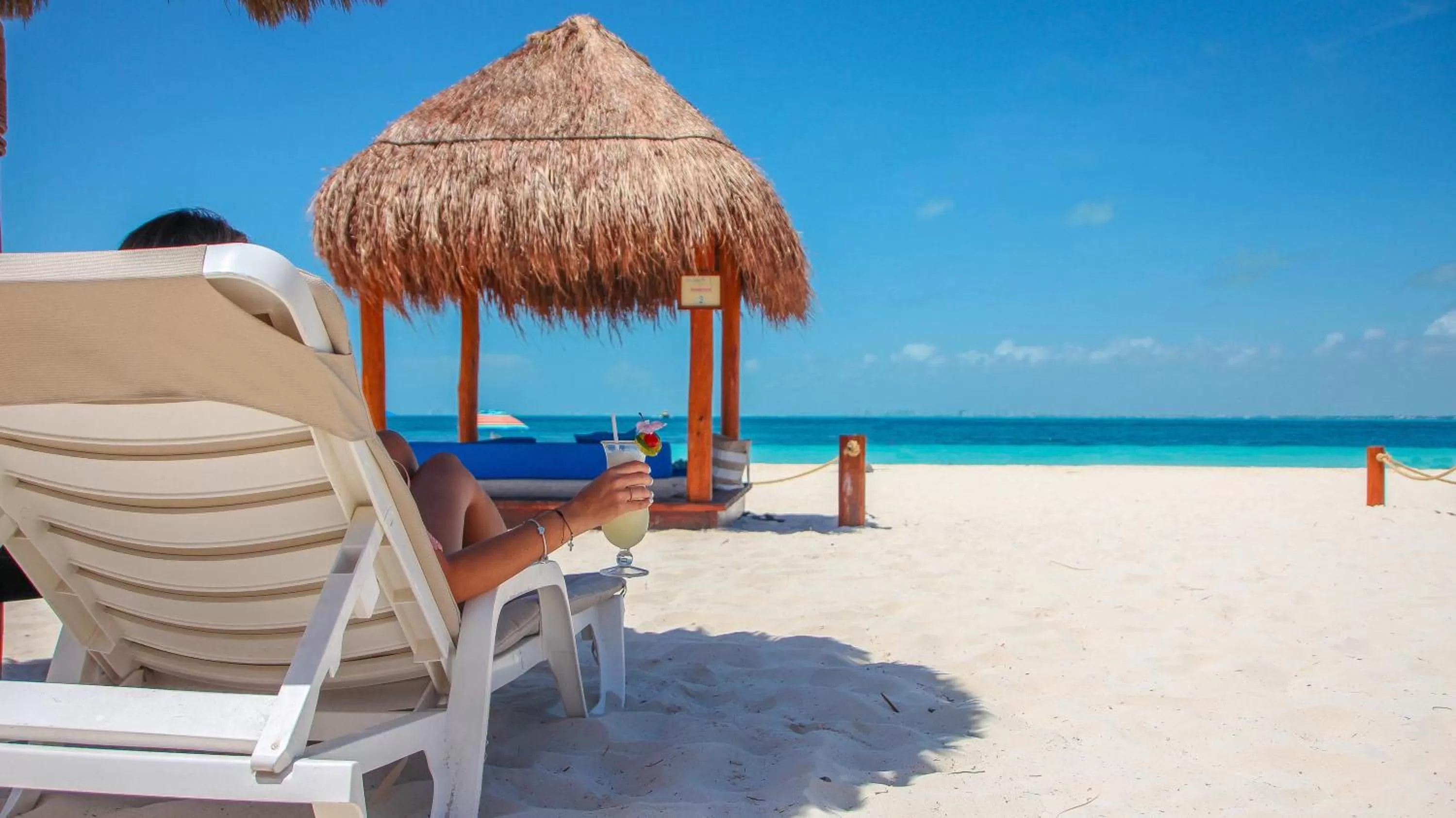 Lounge or bar in Privilege Aluxes Adults Only