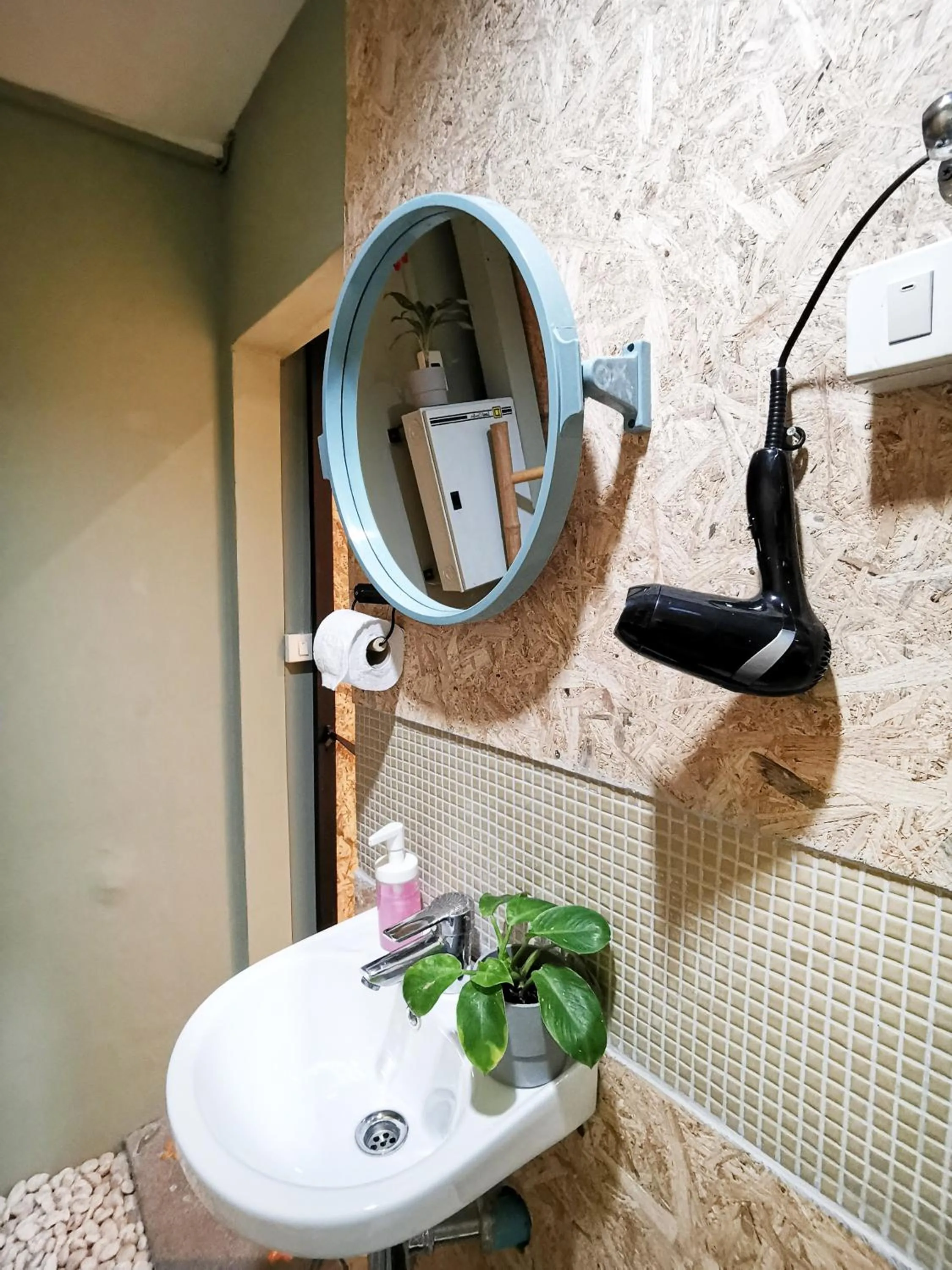 Bathroom in O Nidra House