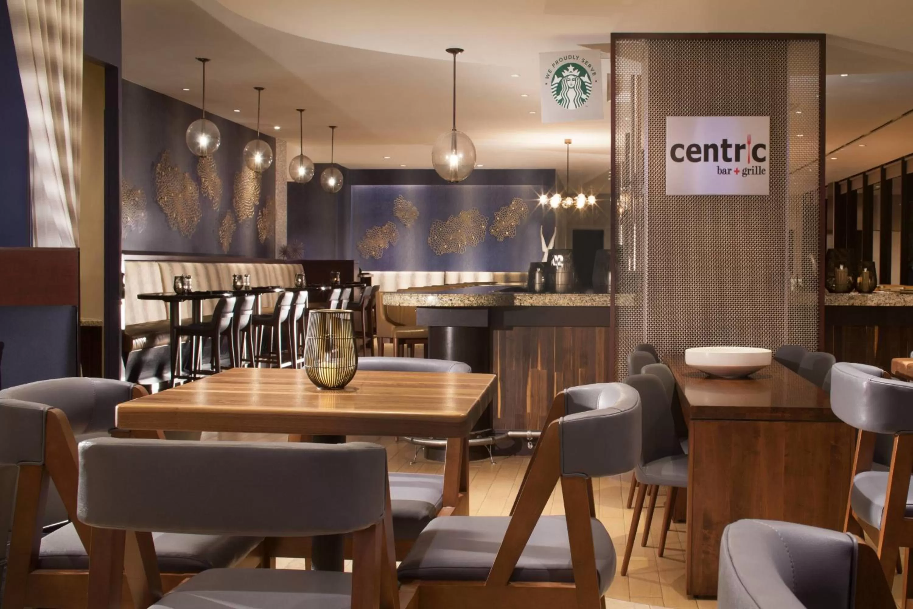 Lounge or bar in Dallas Marriott Downtown