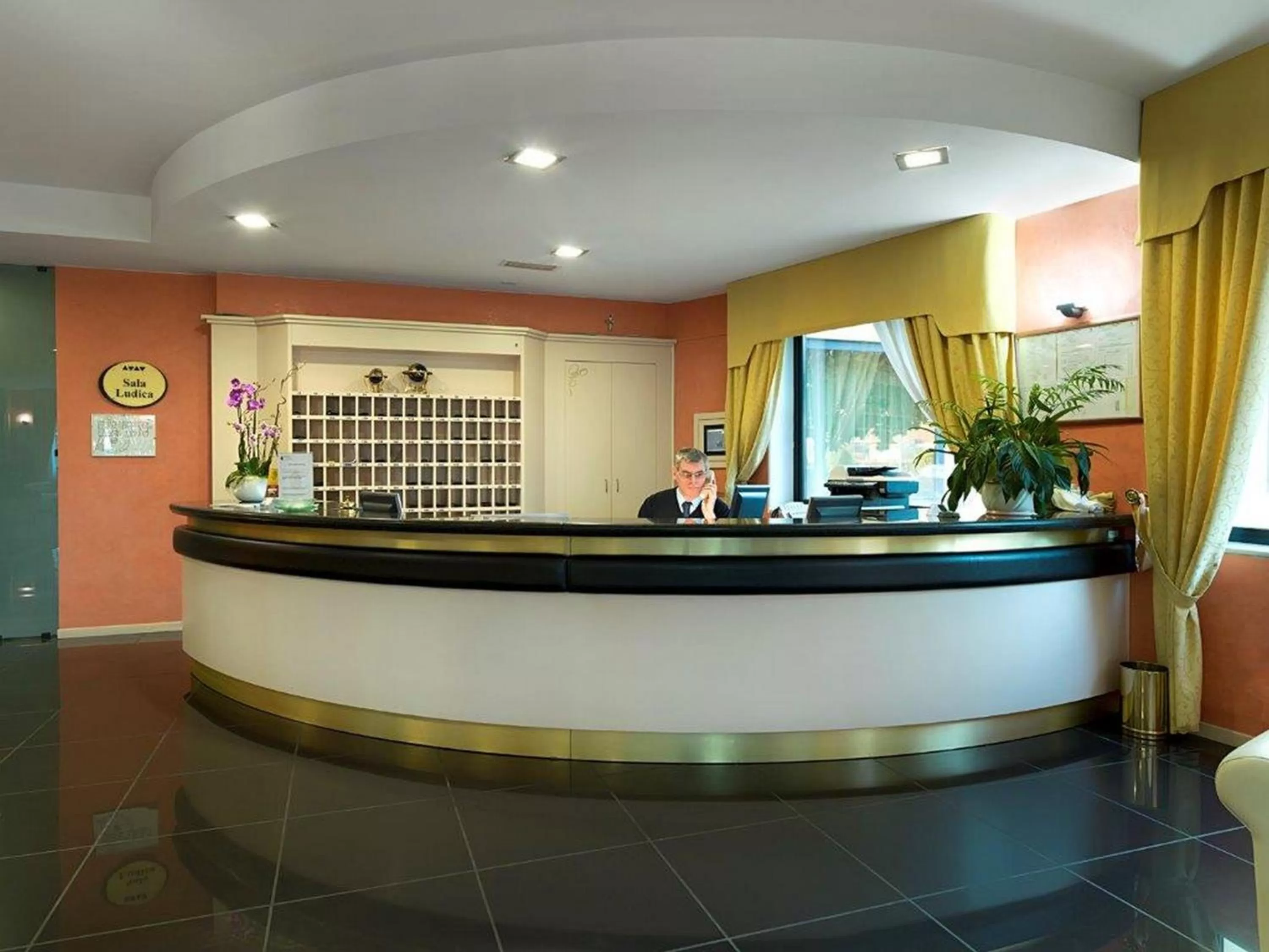 Lobby or reception in Hotel Bifi