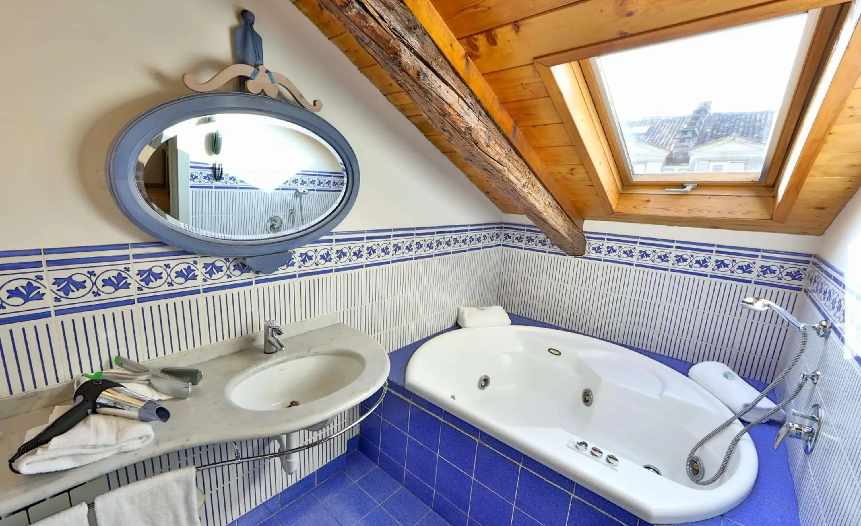 Junior Suite with Spa Bath in Best Western Hotel Piemontese Junior Suite with Spa Bath in Best Western Hotel Piemontese