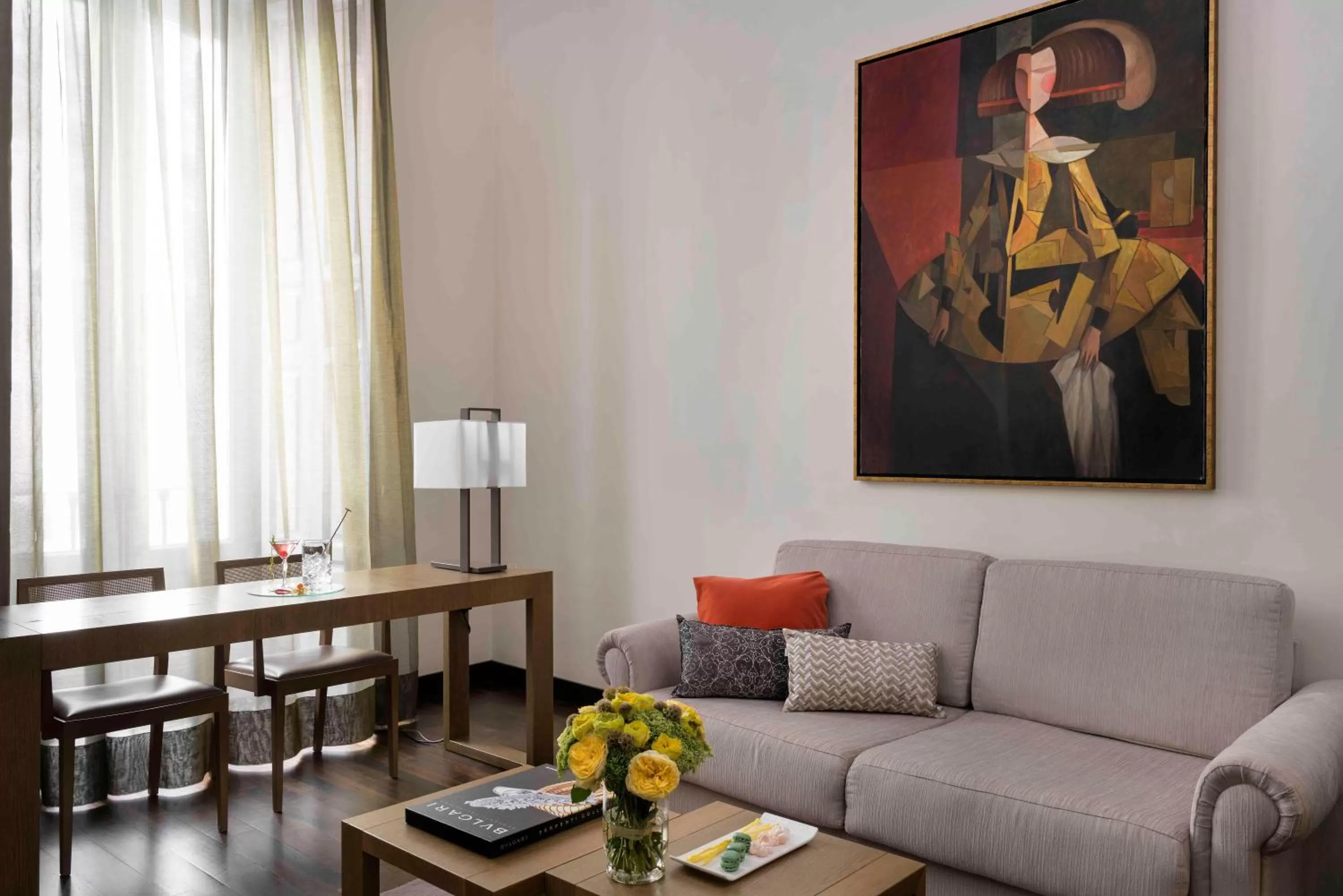 Living room in NH Collection Madrid Palacio de Tepa