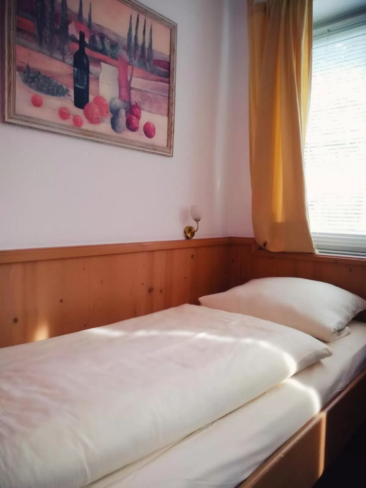 Photo of the whole room, Bed in Excellent Hotel Hamburg