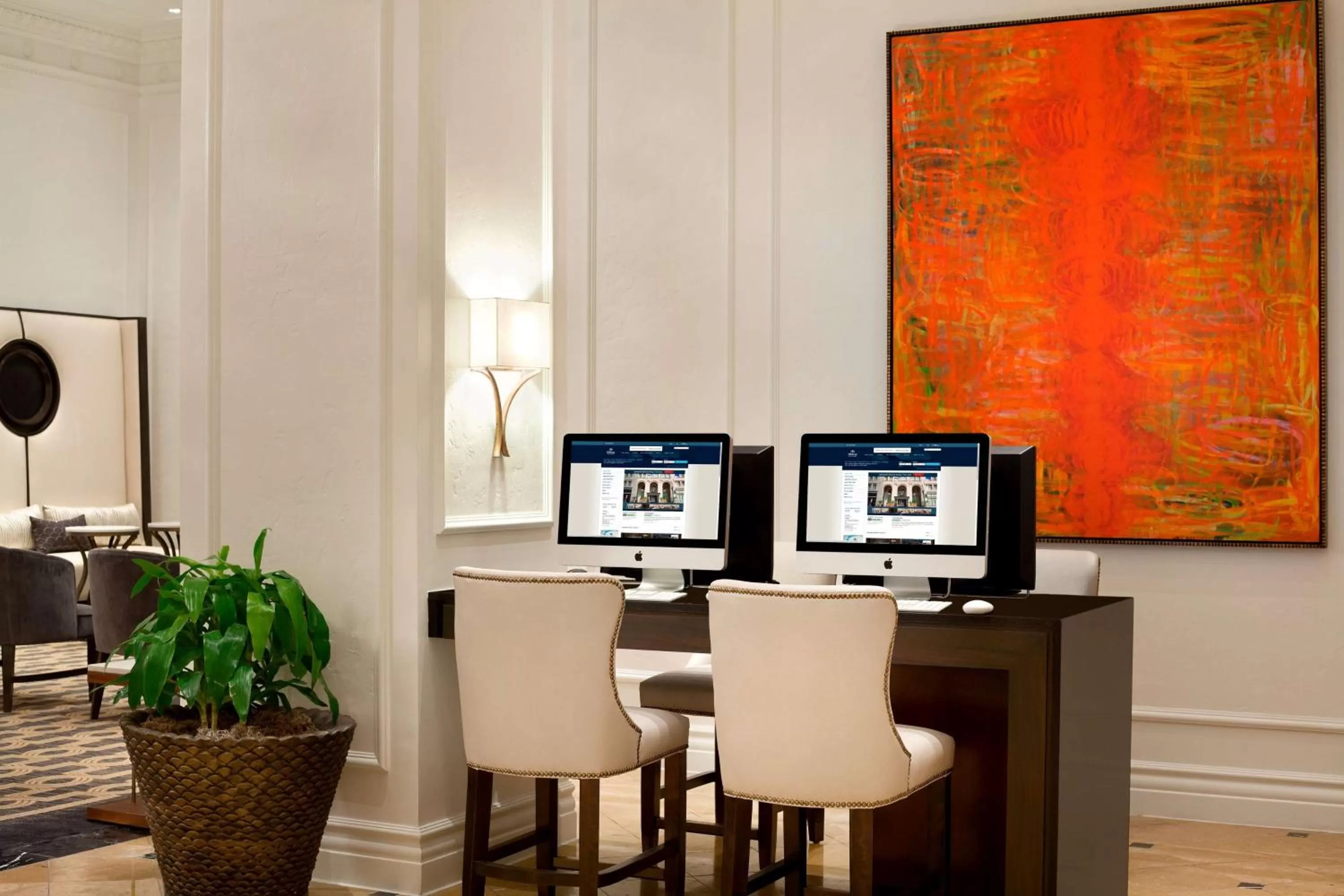 Business facilities in Hilton New Orleans / St. Charles Avenue