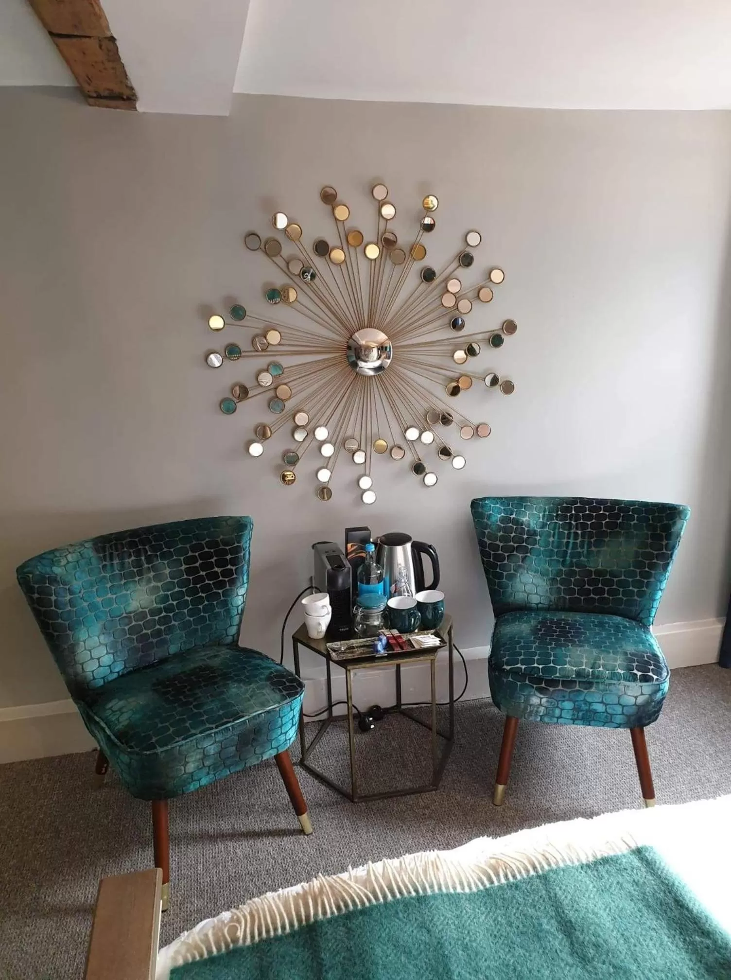 Coffee/tea facilities in The Horse Inn Hurst