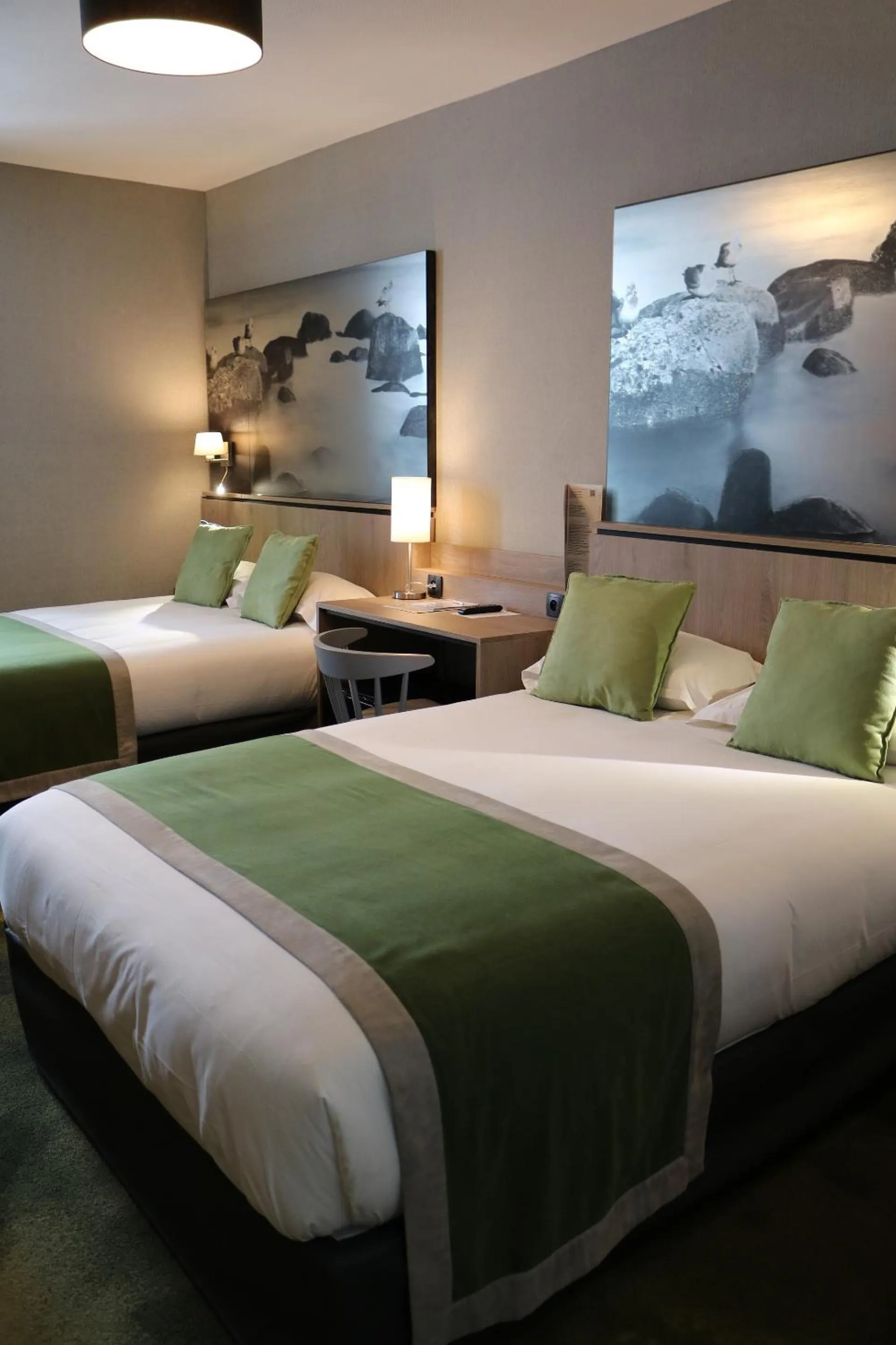 Bedroom, Bed in Le Mouton Blanc