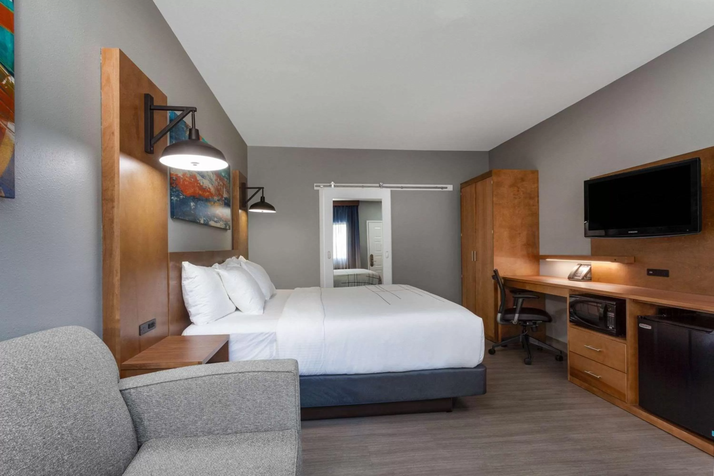 Photo of the whole room, Bed in La Quinta by Wyndham Ft. Myers - Sanibel Gateway