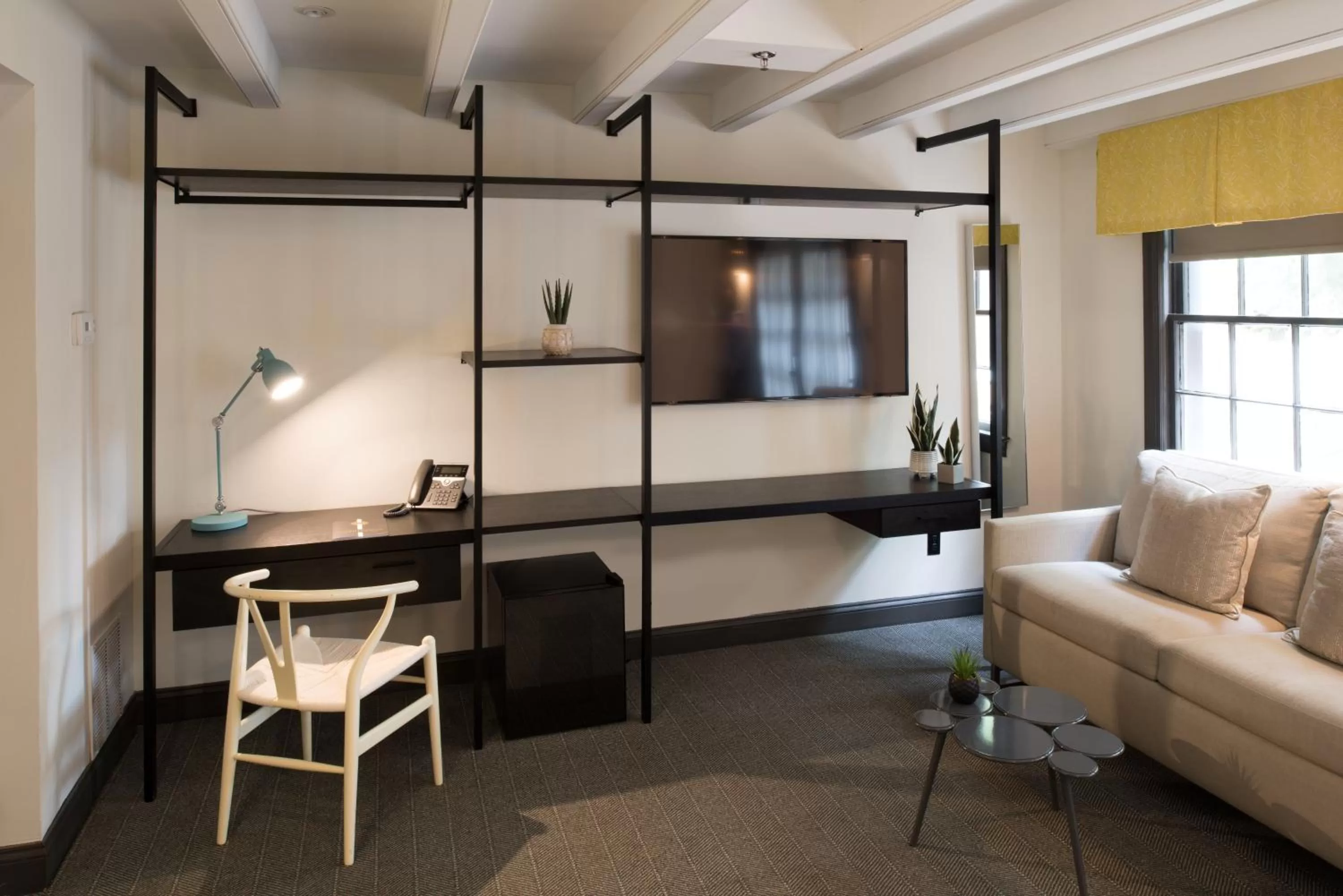 Bed in The Poppy Georgetown Guesthouse and Gardens