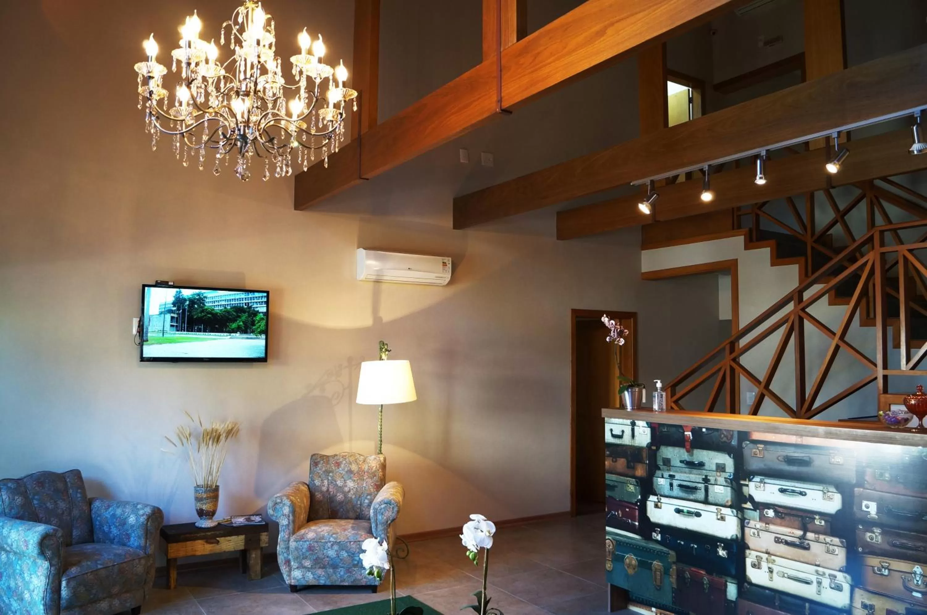 Lobby or reception, TV/Entertainment Center in Hotel Park Haus