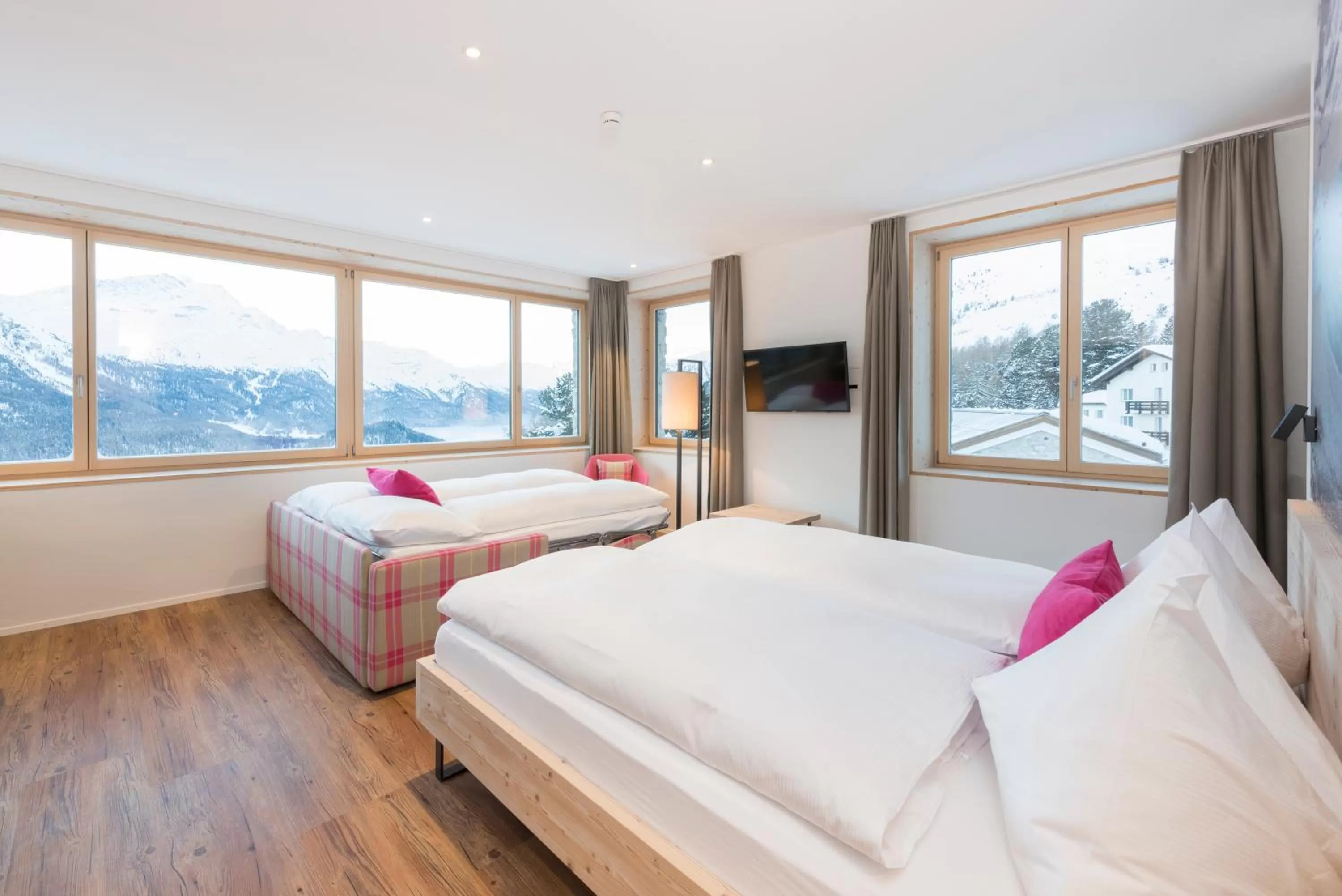 Photo of the whole room, Bed in Randolins Familienresort