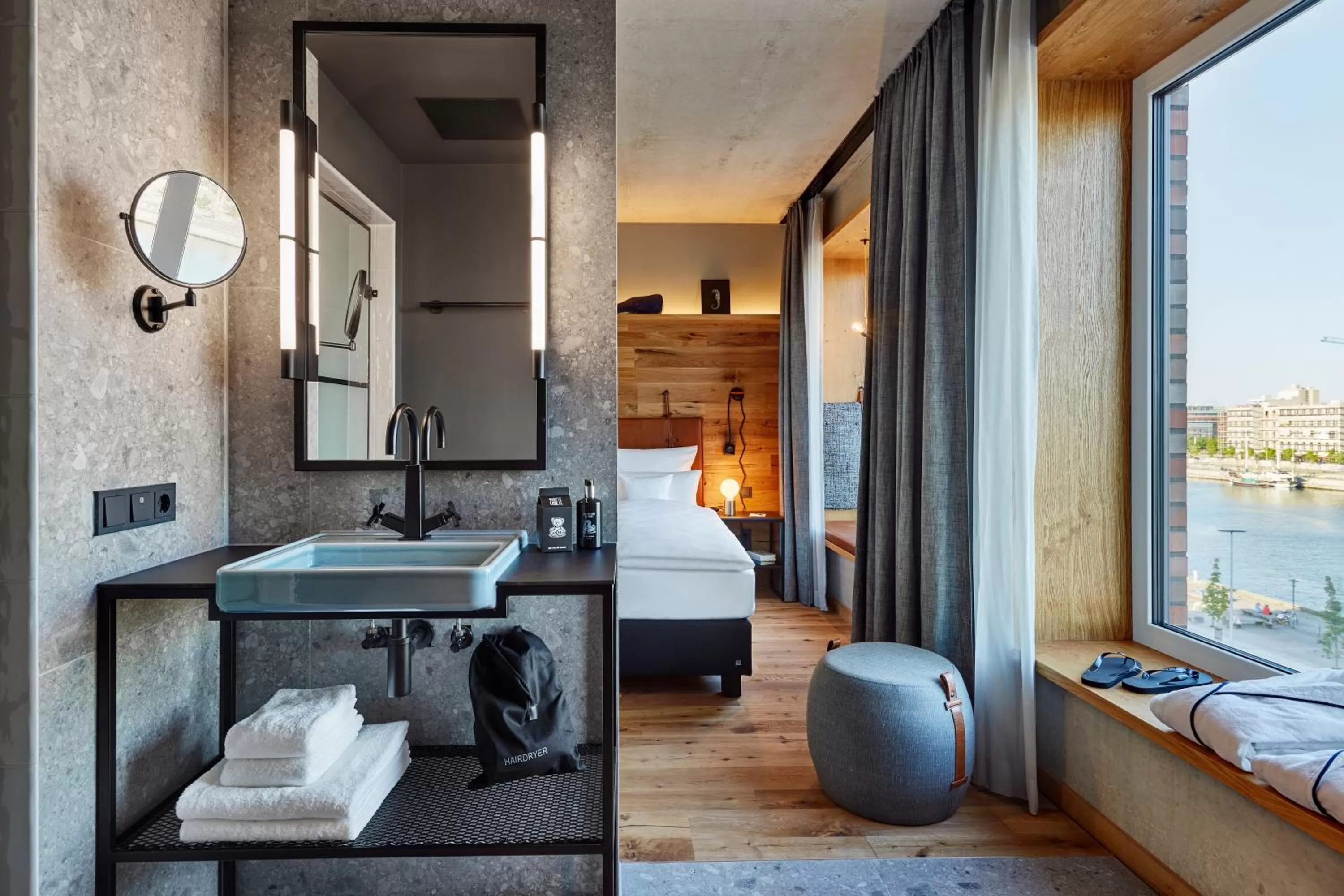 Bathroom, Bed in Me and All Hotel Kiel, by Hyatt