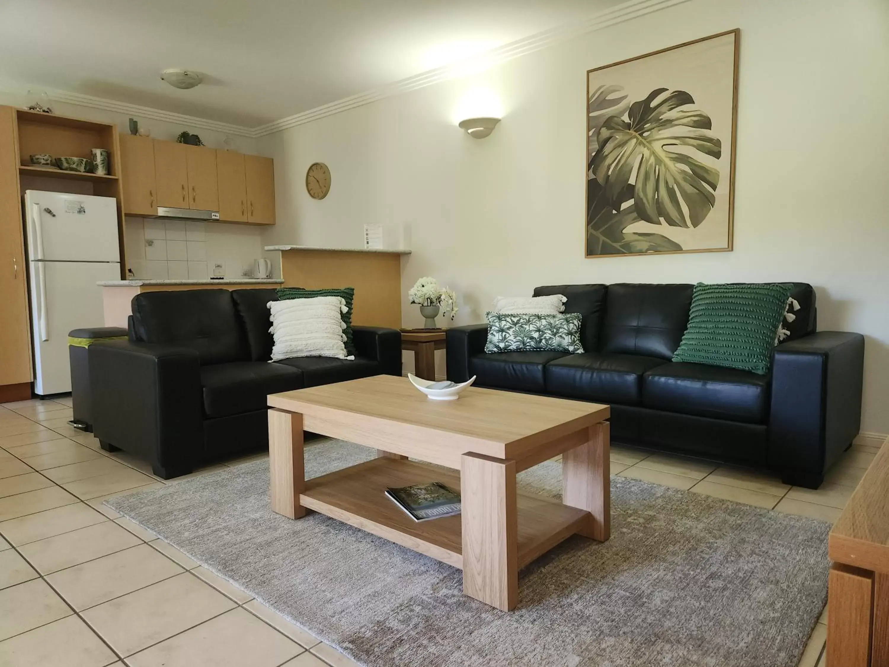 Two-Bedroom Apartment with Spa Bath in Central Plaza Port Douglas Two-Bedroom Apartment with Spa Bath in Central Plaza Port Douglas