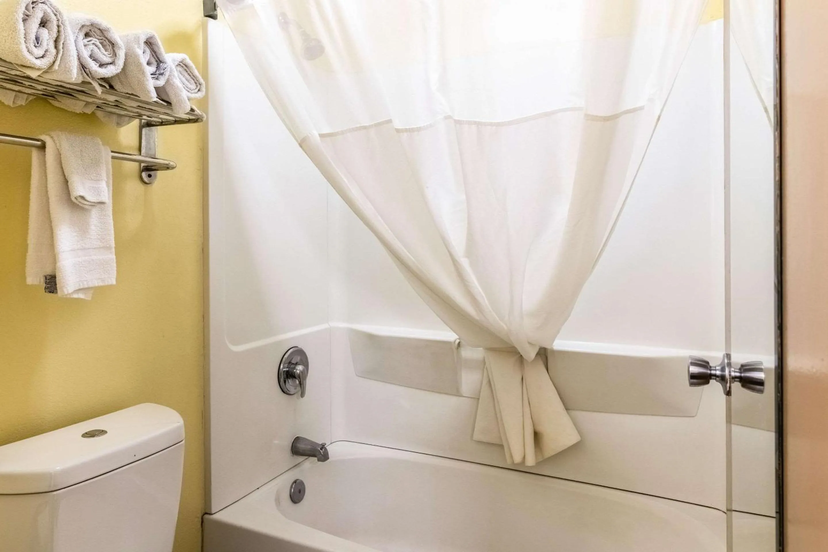 Bathroom in Quality Inn Franklin - Cool Springs Area