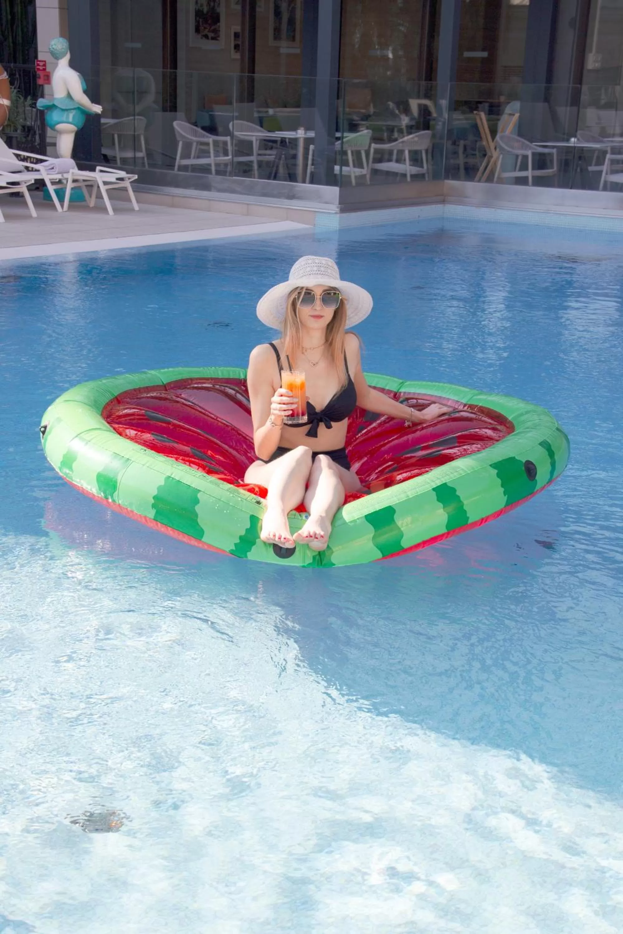 People in Novotel Monte-Carlo