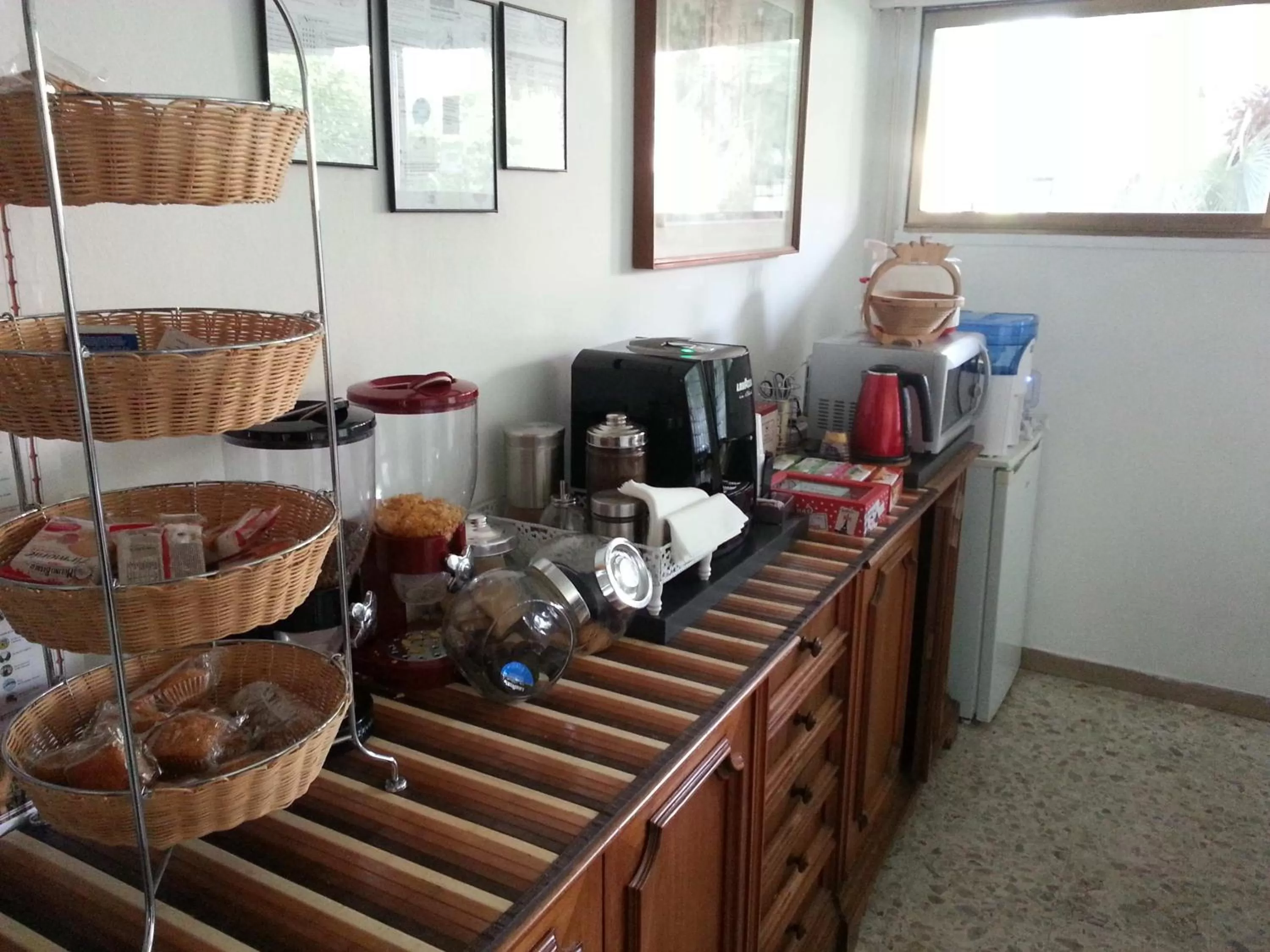 Communal lounge/ TV room in A Due Passi Dal Centro Rooms For Rent