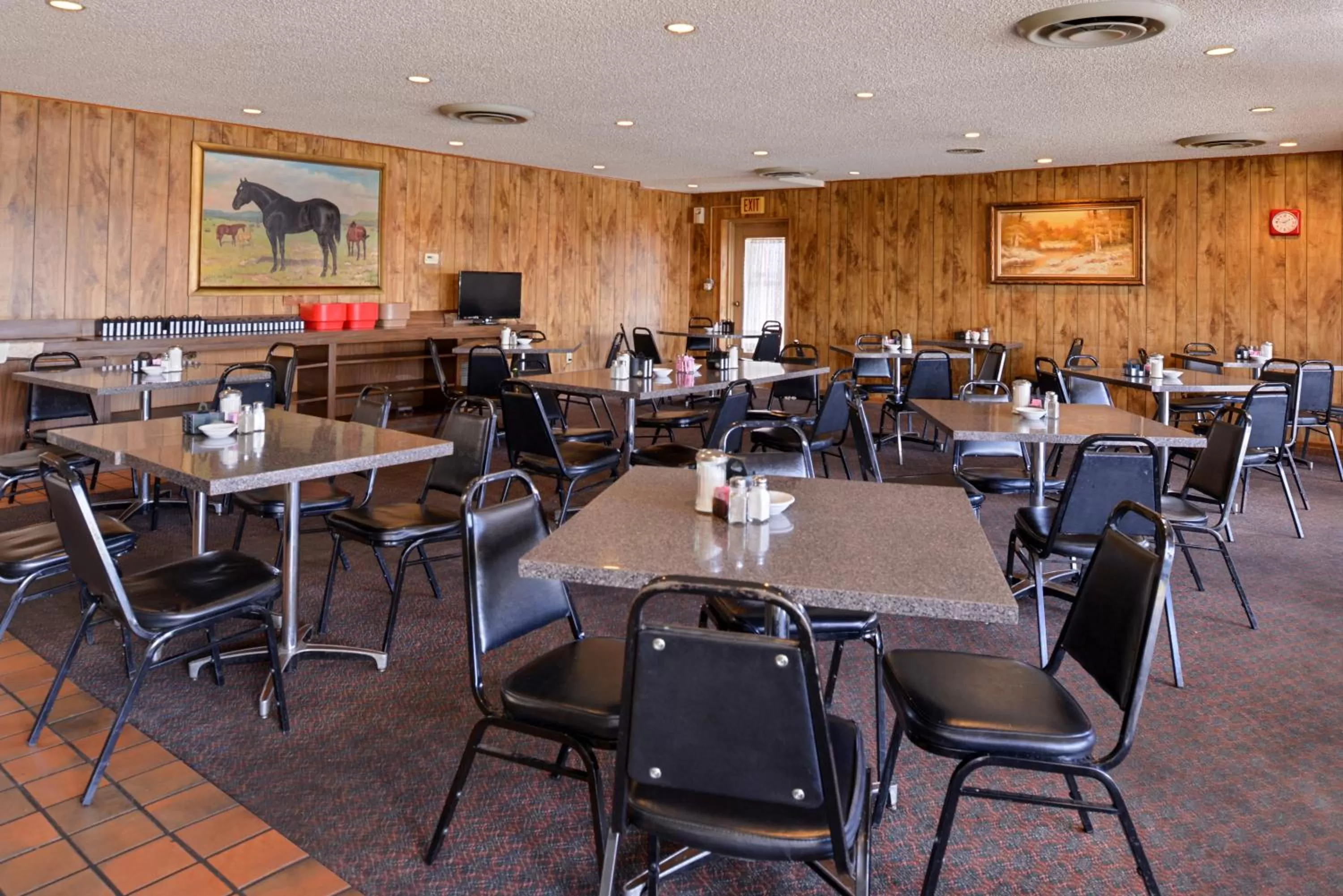 Restaurant/places to eat in Ranch House Motel