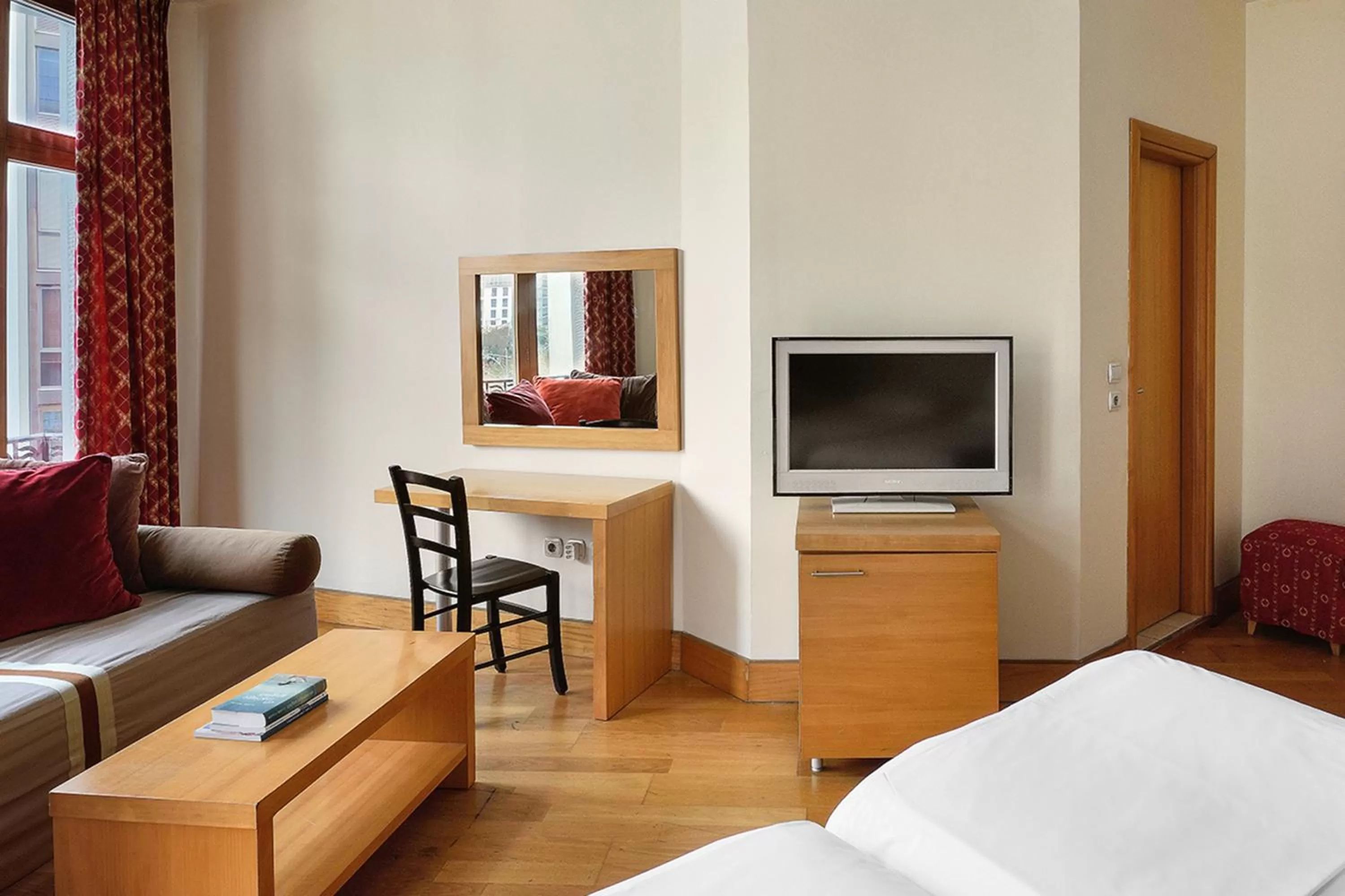 Bed in Le Palace Hotel