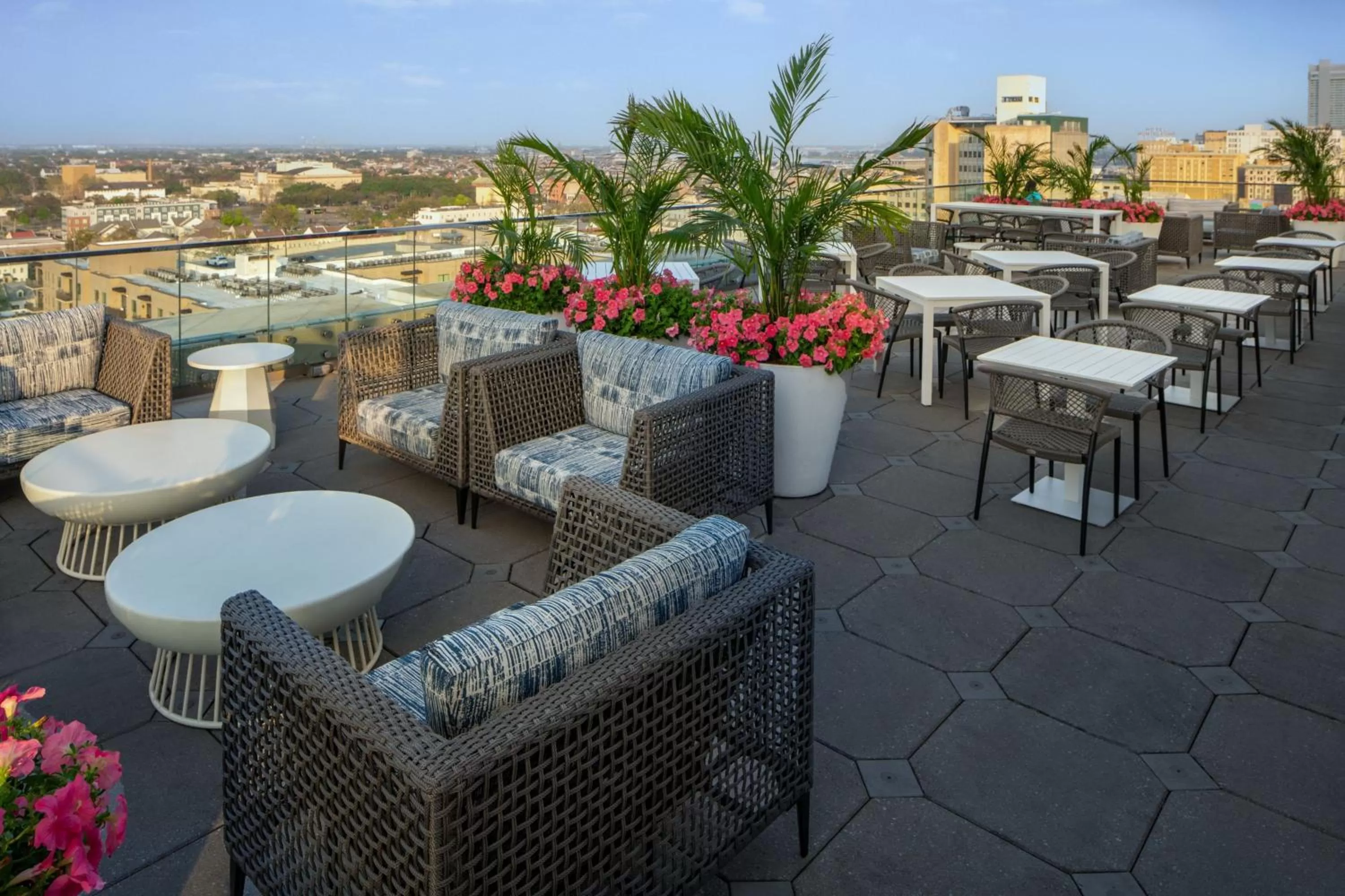 Lounge or bar in SpringHill Suites by Marriott New Orleans Downtown/Canal Street