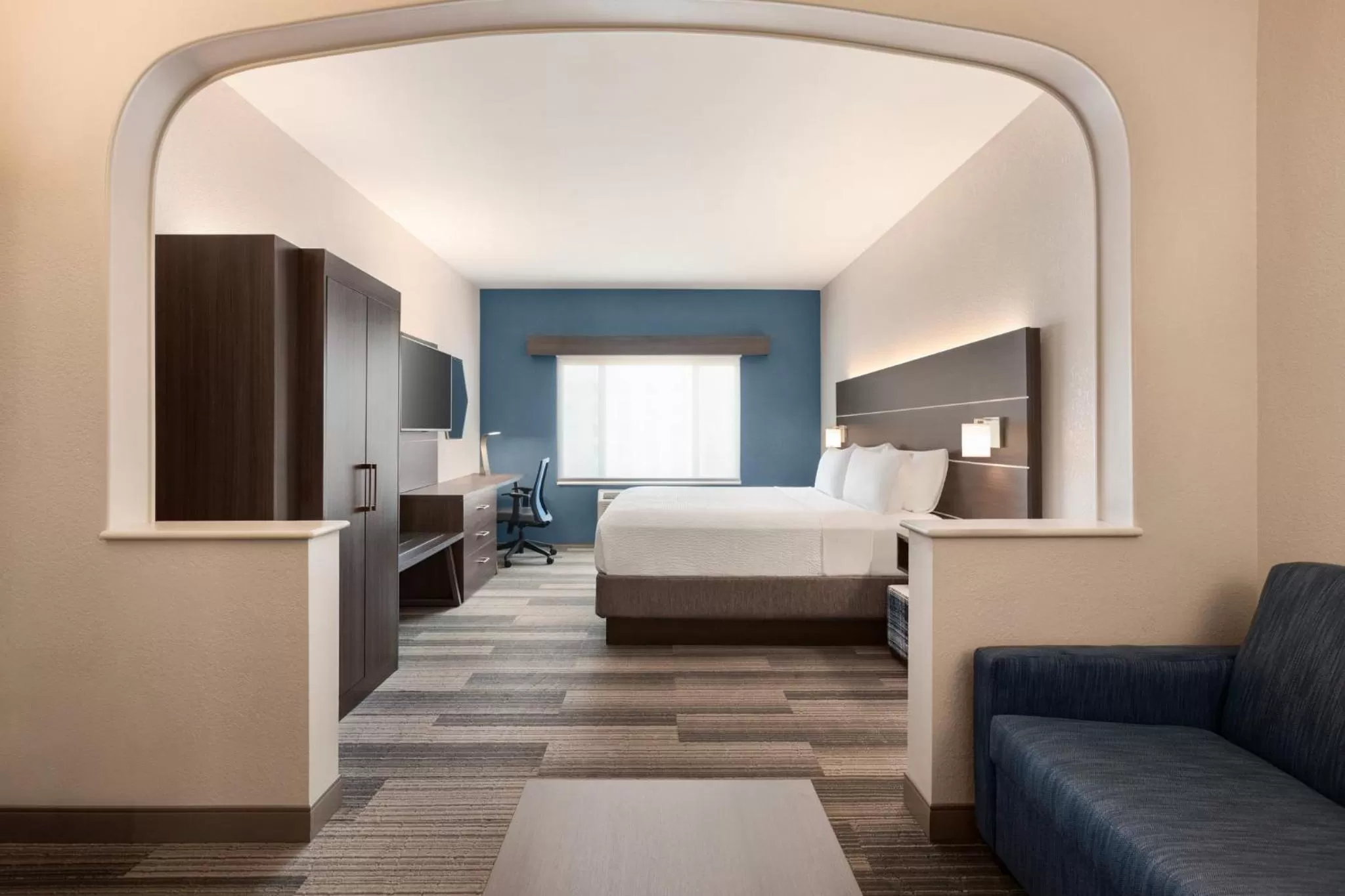 Photo of the whole room, Bed in Holiday Inn Express & Suites Denver Airport by IHG