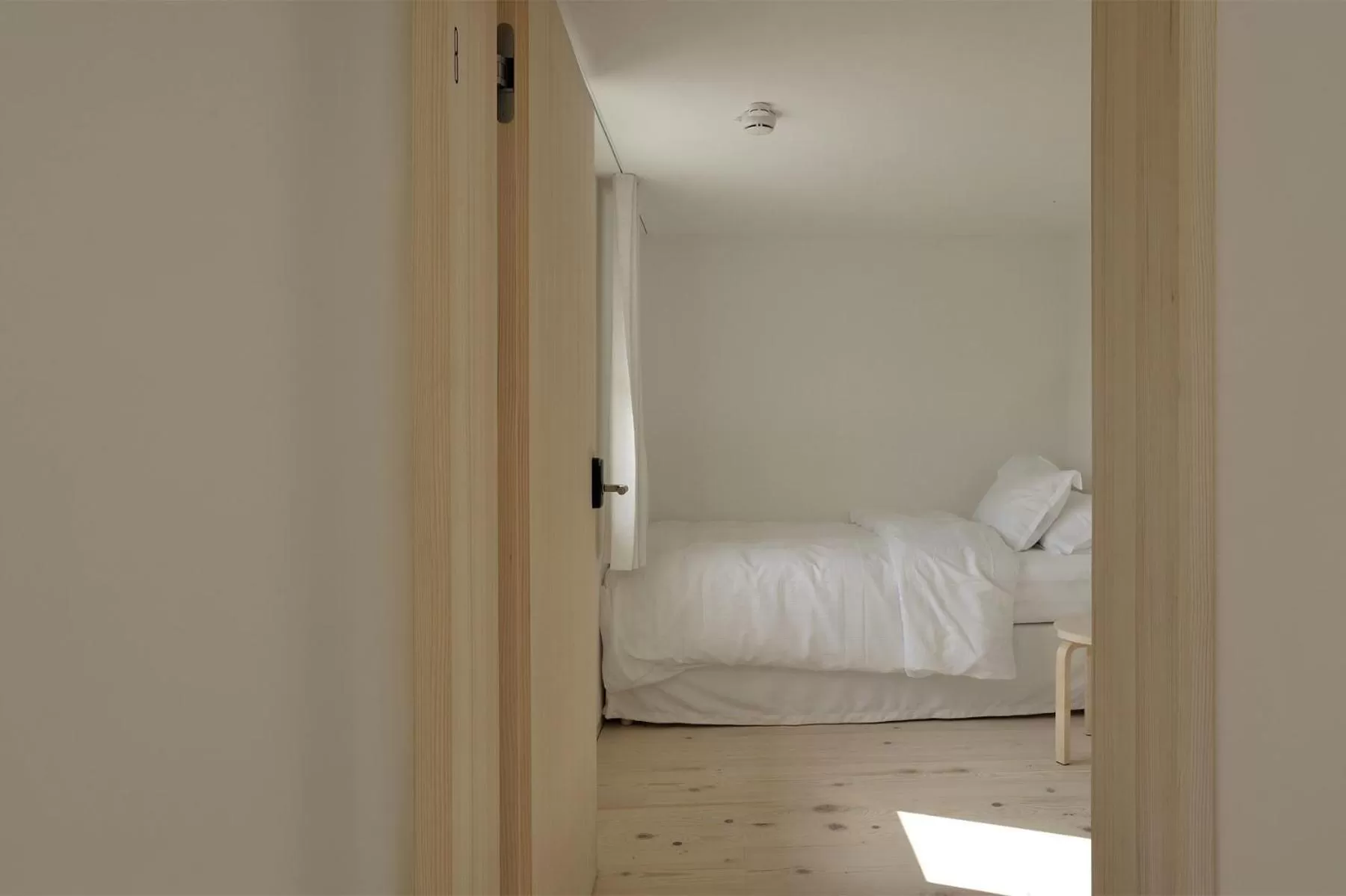 Photo of the whole room, Bed in BAR10ZIMMER