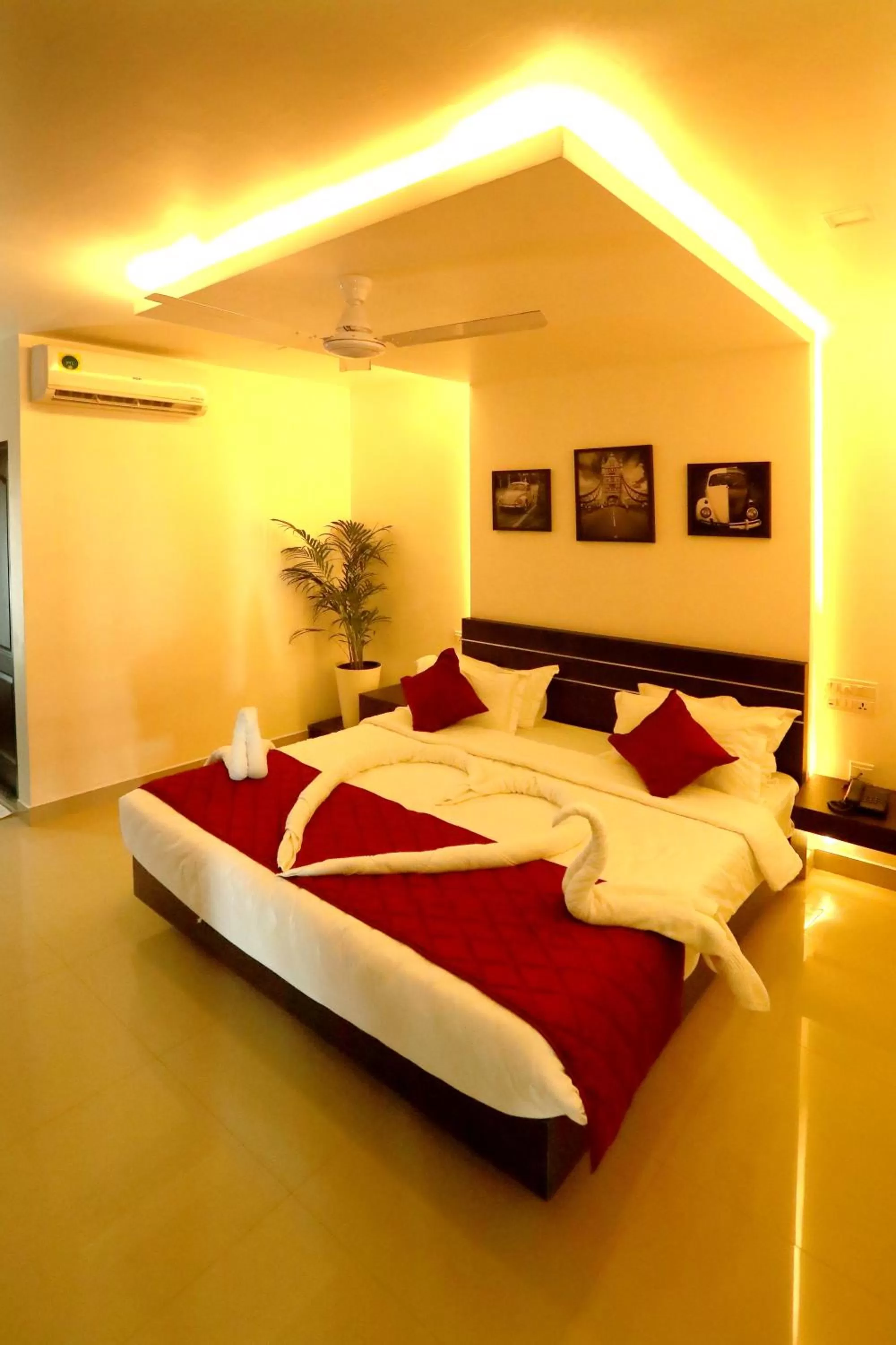 Bed in ORFILA INN Airport Hotel