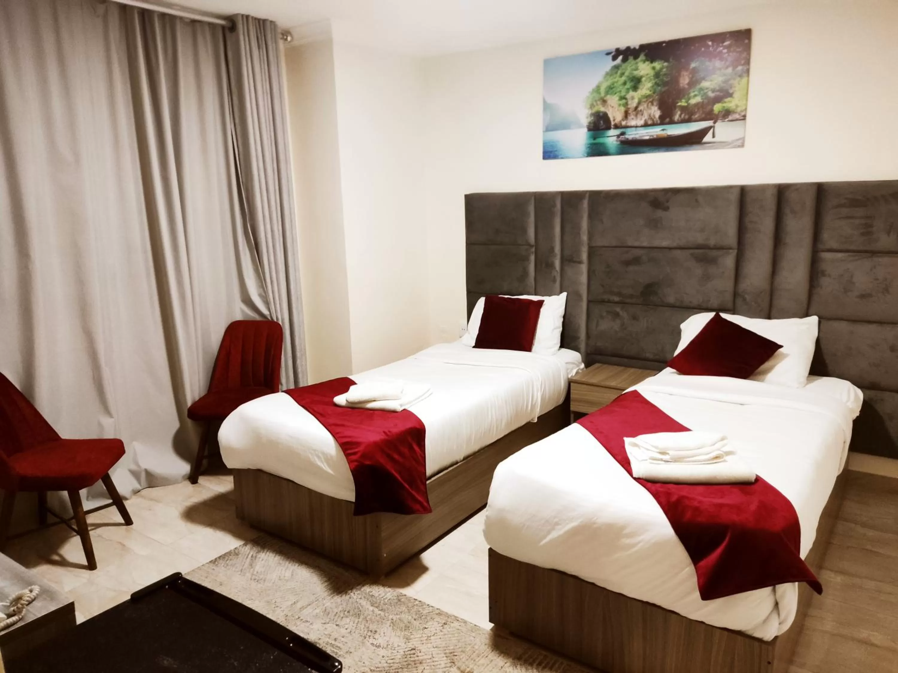 Bed in Golden Plaza Hotel