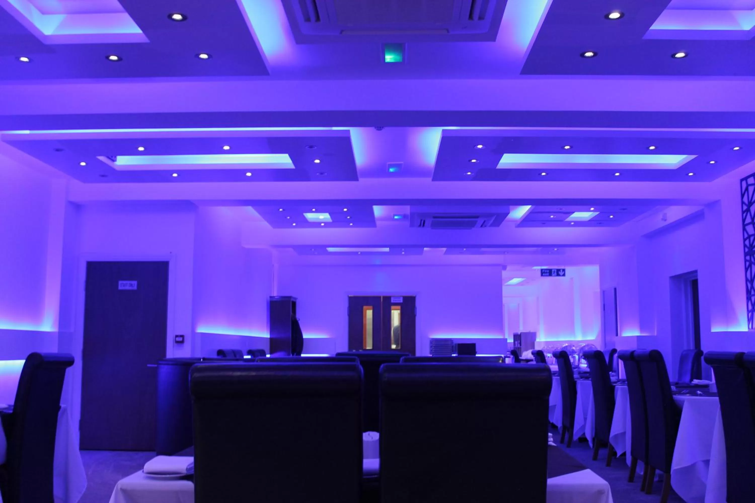 Restaurant/places to eat in The Charles Hotel