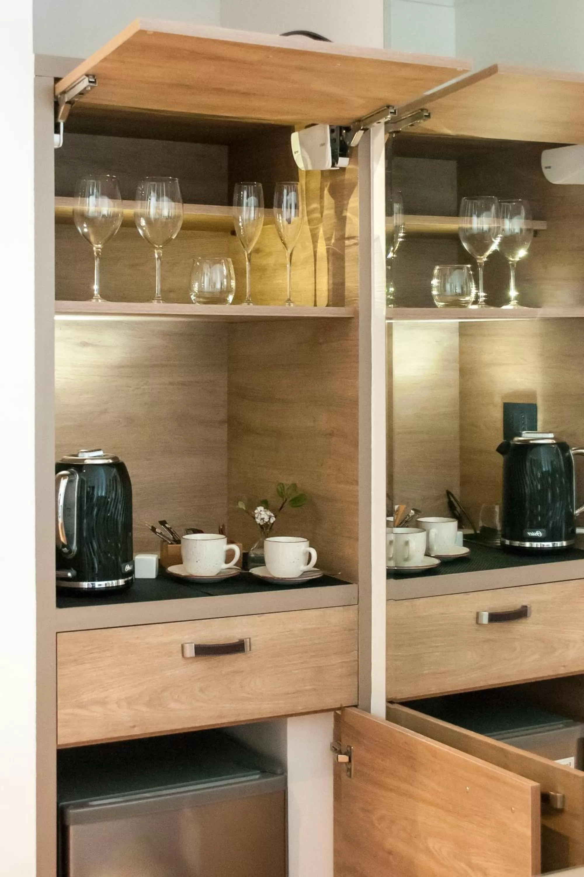 Coffee/tea facilities, Kitchen/Kitchenette in Pura Lodge