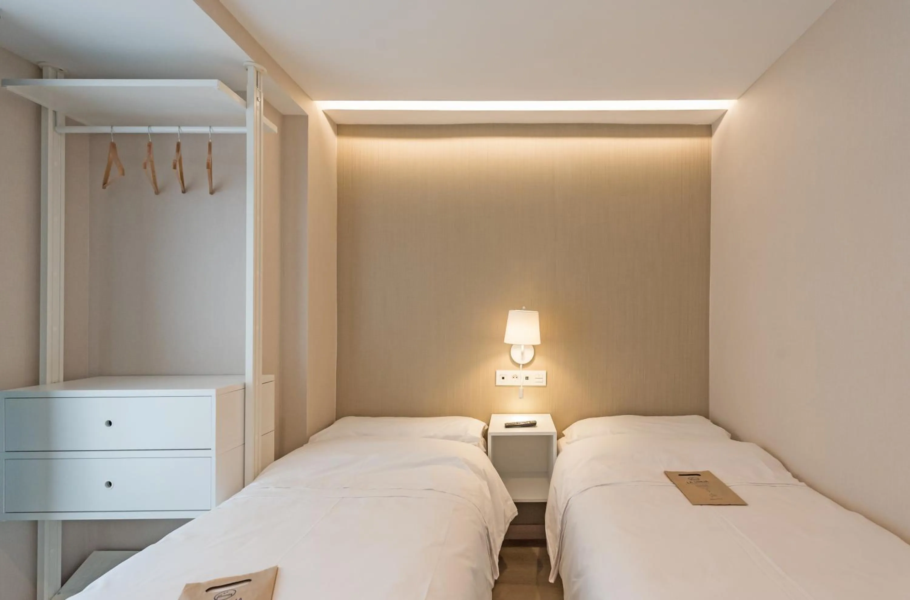 Photo of the whole room, Bed in La Lonja