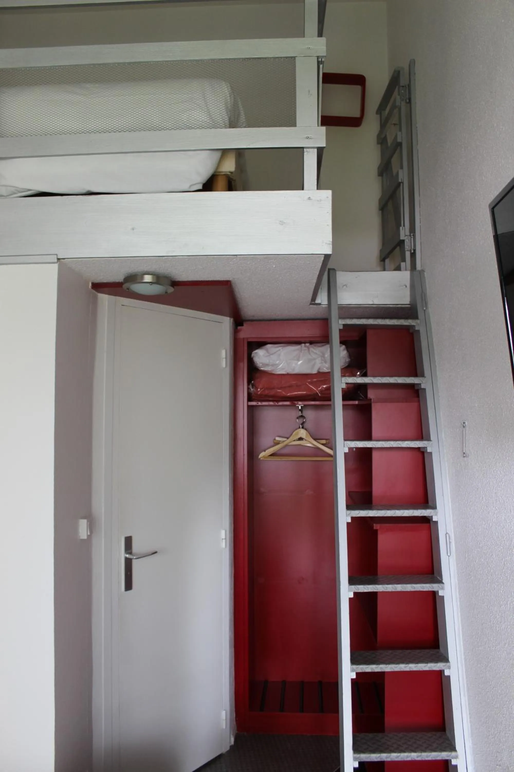 Triple Room (1 Double Bed + 1 Single Bed) in Kyriad Reims Parc Des Expositions