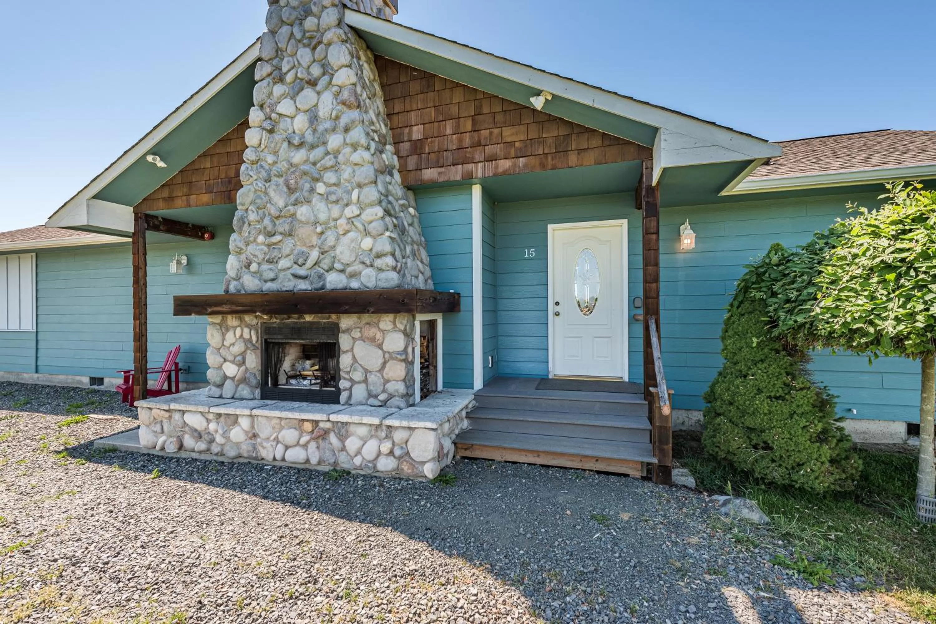 Property building in Juan de Fuca Waterfront Hotel & Cottages