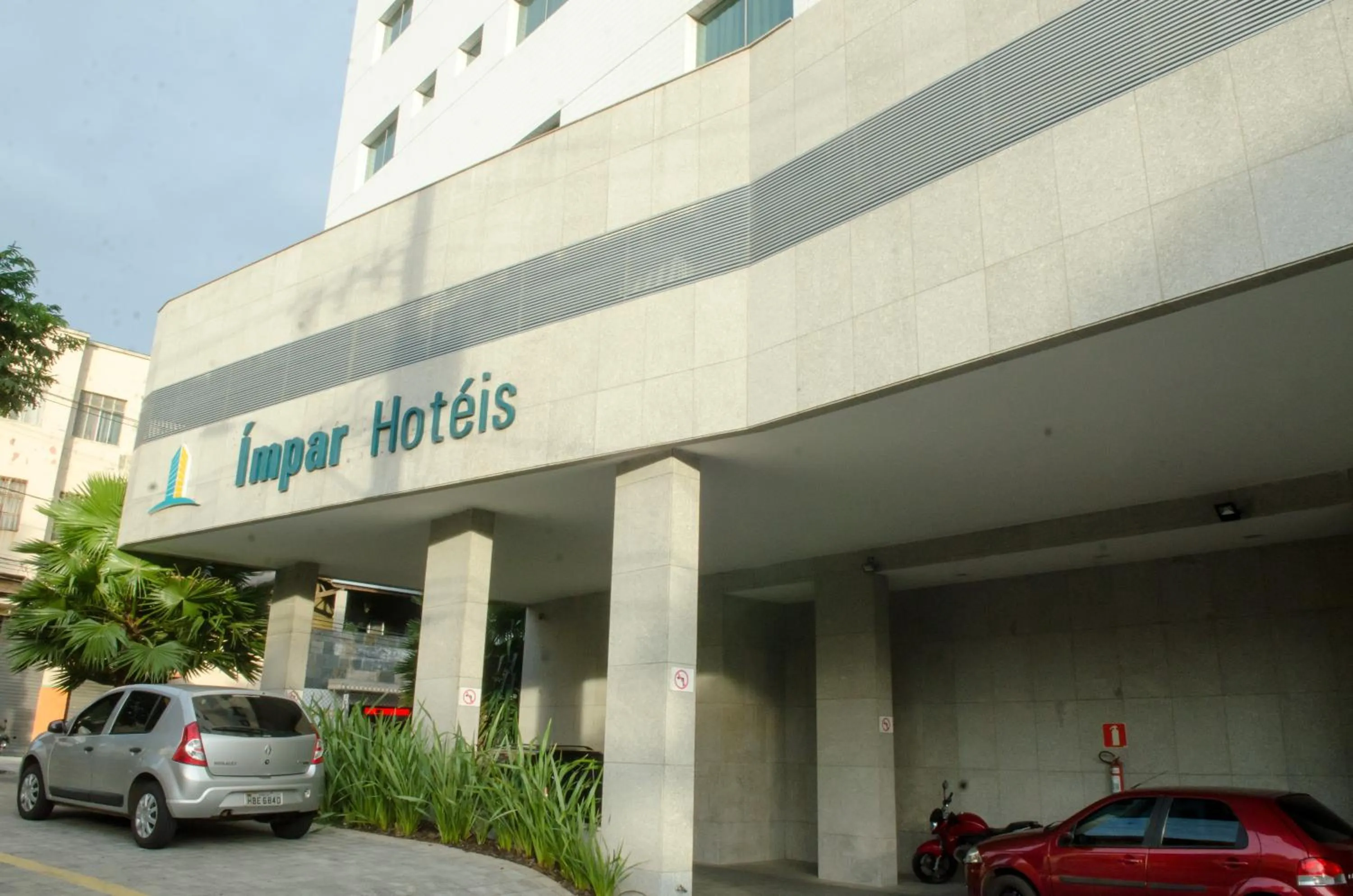 Facade/entrance in Ímpar Suítes Expominas