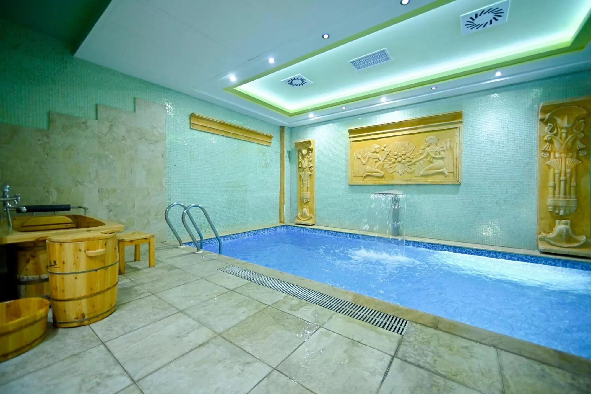 Swimming pool in Spa Hotel Grace Forum