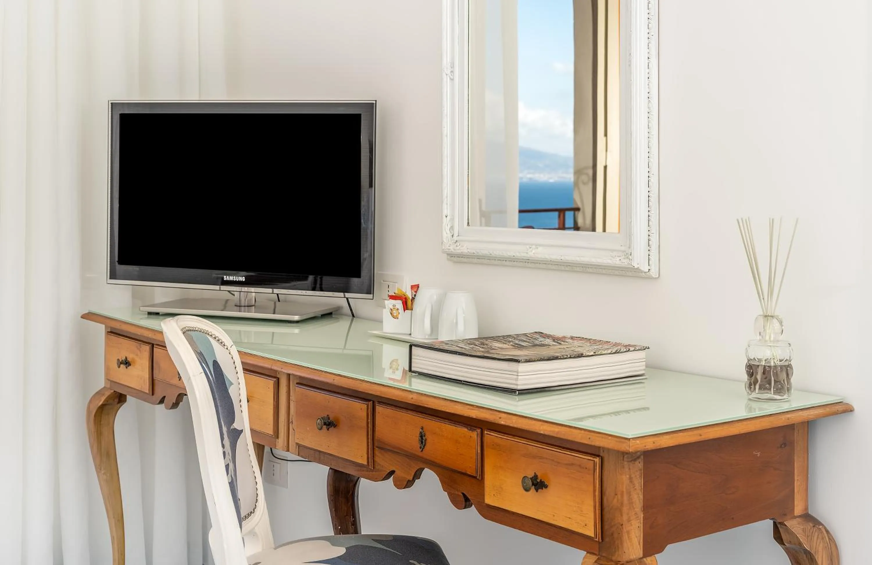 TV and multimedia in Hotel Belair