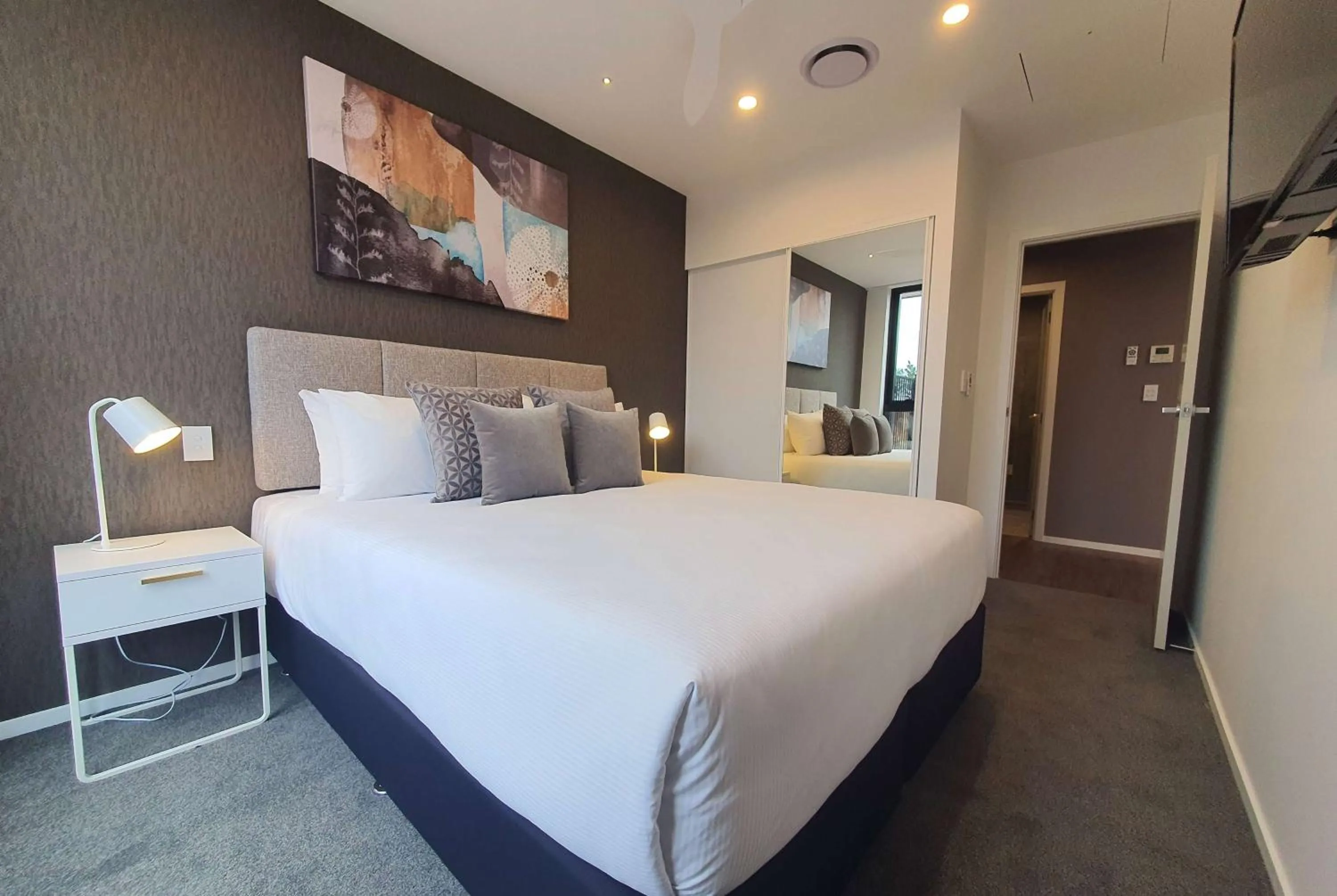 Photo of the whole room, Bed in La Quinta by Wyndham Ellerslie Auckland