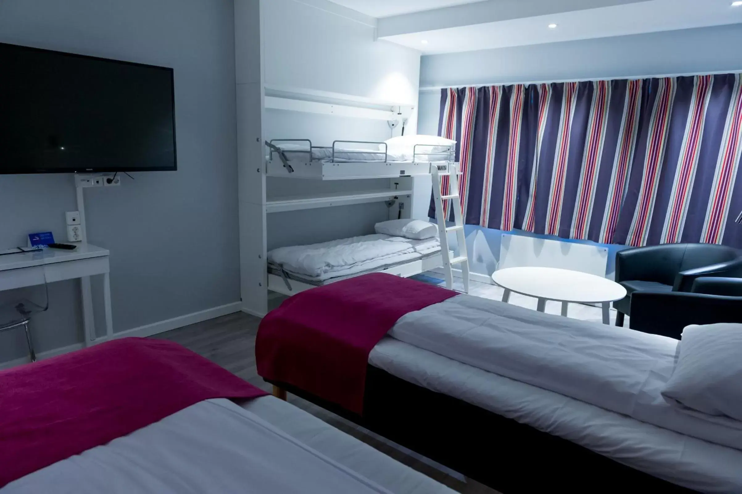 Large Family Room in Quality Hotel Maritim Large Family Room in Quality Hotel Maritim